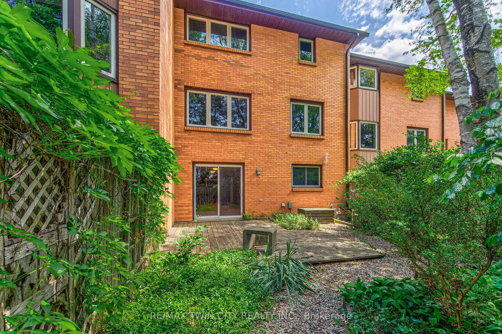 Photo 44 of Unit 13, 206 Candlewood Crescent, Waterloo, Beechwood West — HOMEH