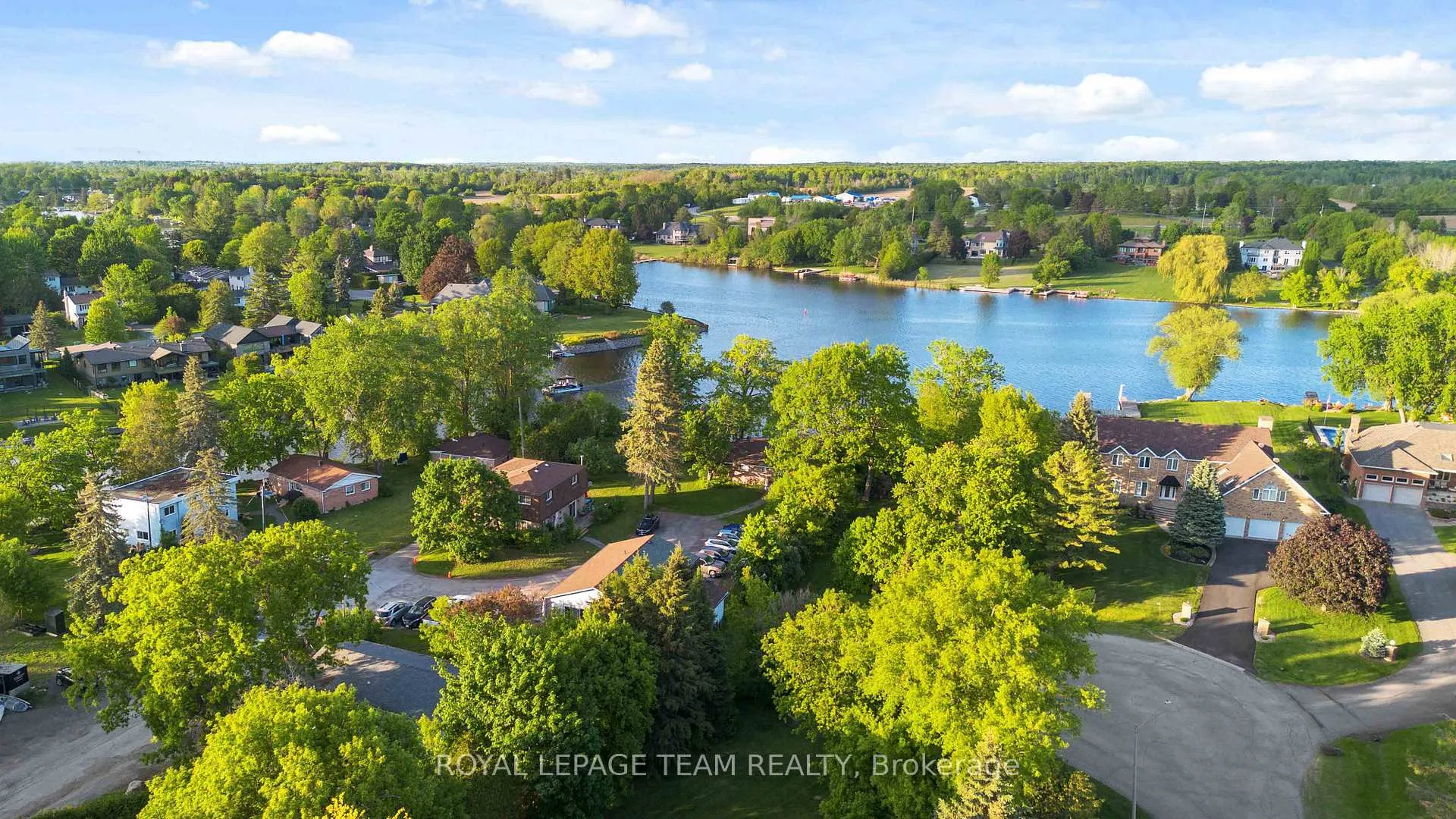 Photo 4 of 1086-1099 Antochi Lane, Ottawa, Manotick South to Roger Stevens — HOMEH