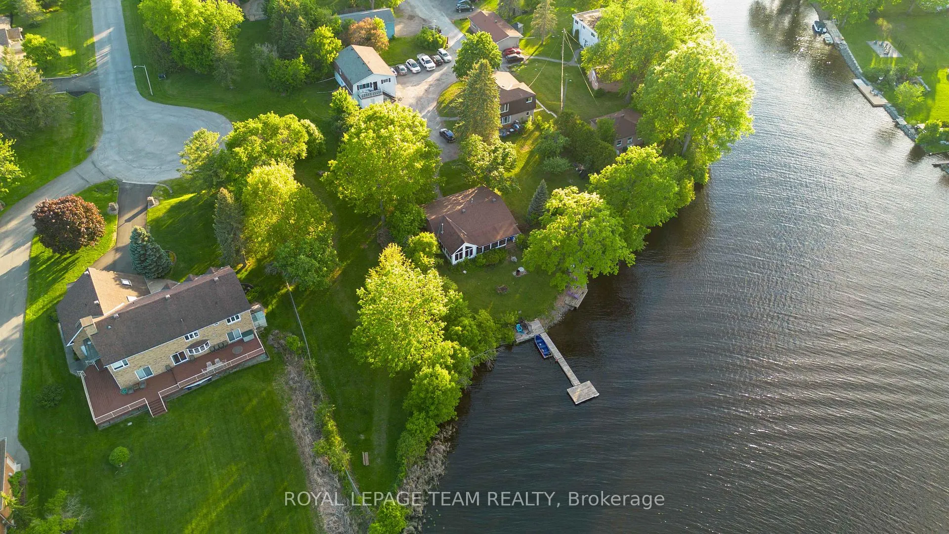 Photo 5 of 1086-1099 Antochi Lane, Ottawa, Manotick South to Roger Stevens — HOMEH