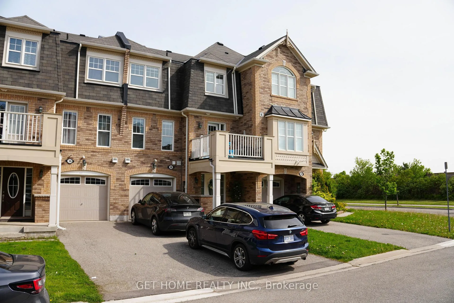 Photo 2 of 38 Suitor Court, Milton, Willmott — HOMEH