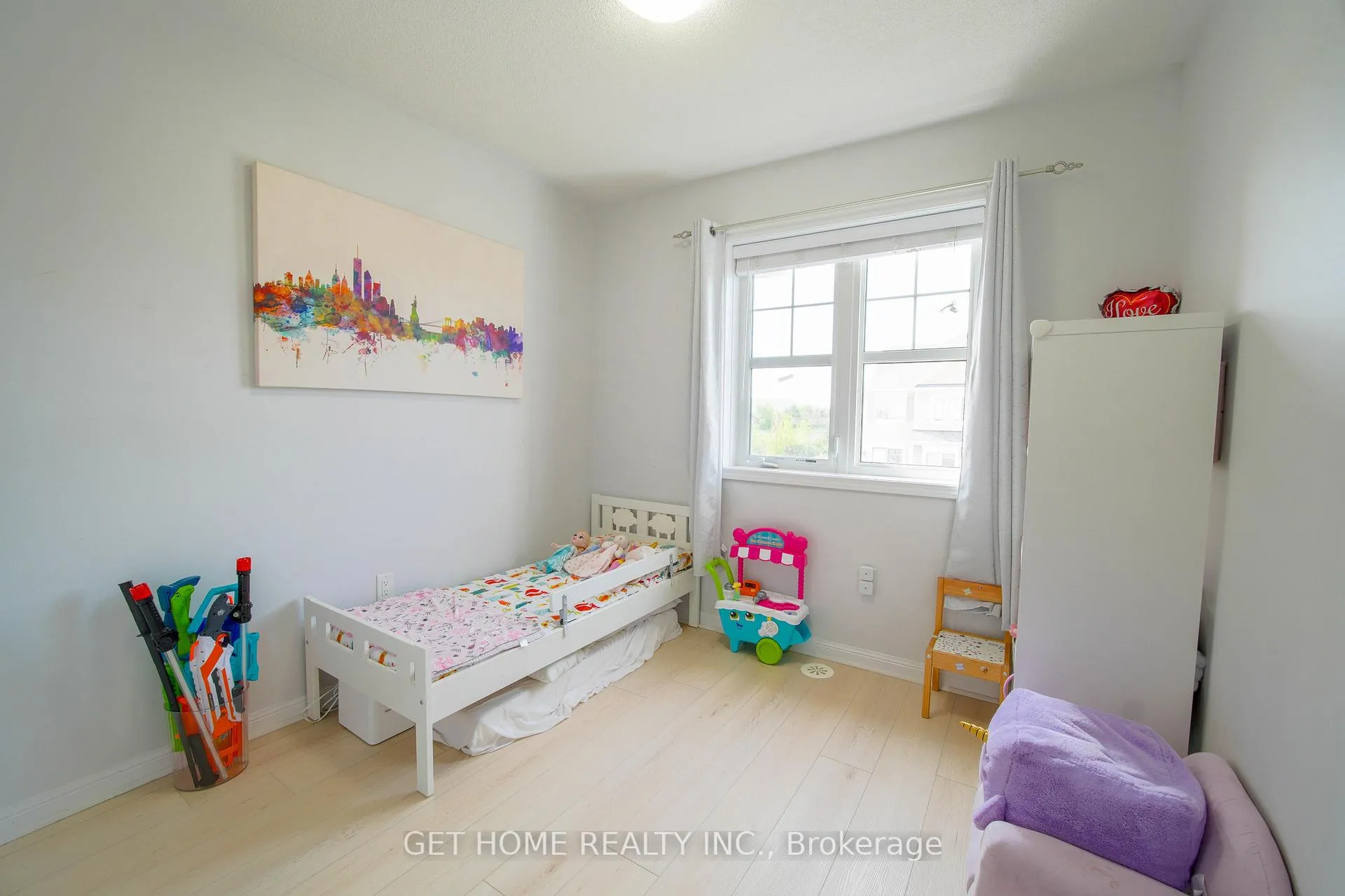 Photo 13 of 38 Suitor Court, Milton, Willmott — HOMEH