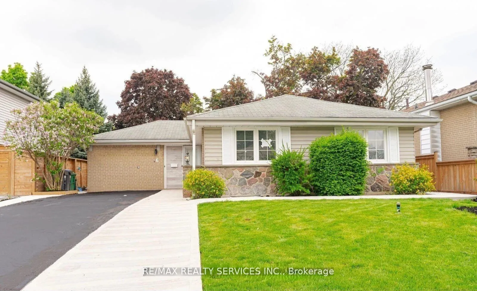 Photo 1 of 46 Staveley Crescent, Brampton, Brampton East — HOMEH