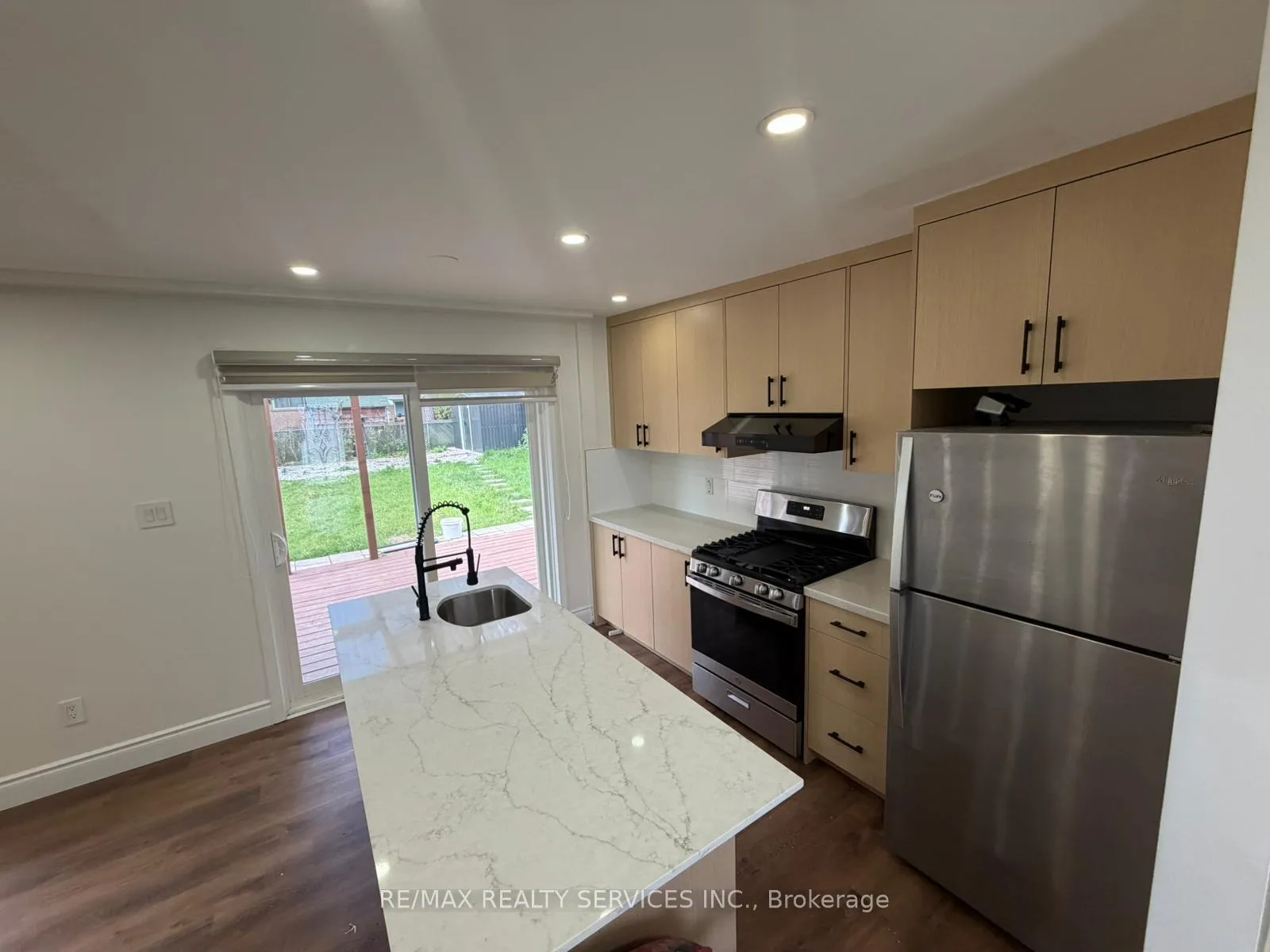 Photo 3 of 46 Staveley Crescent, Brampton, Brampton East — HOMEH