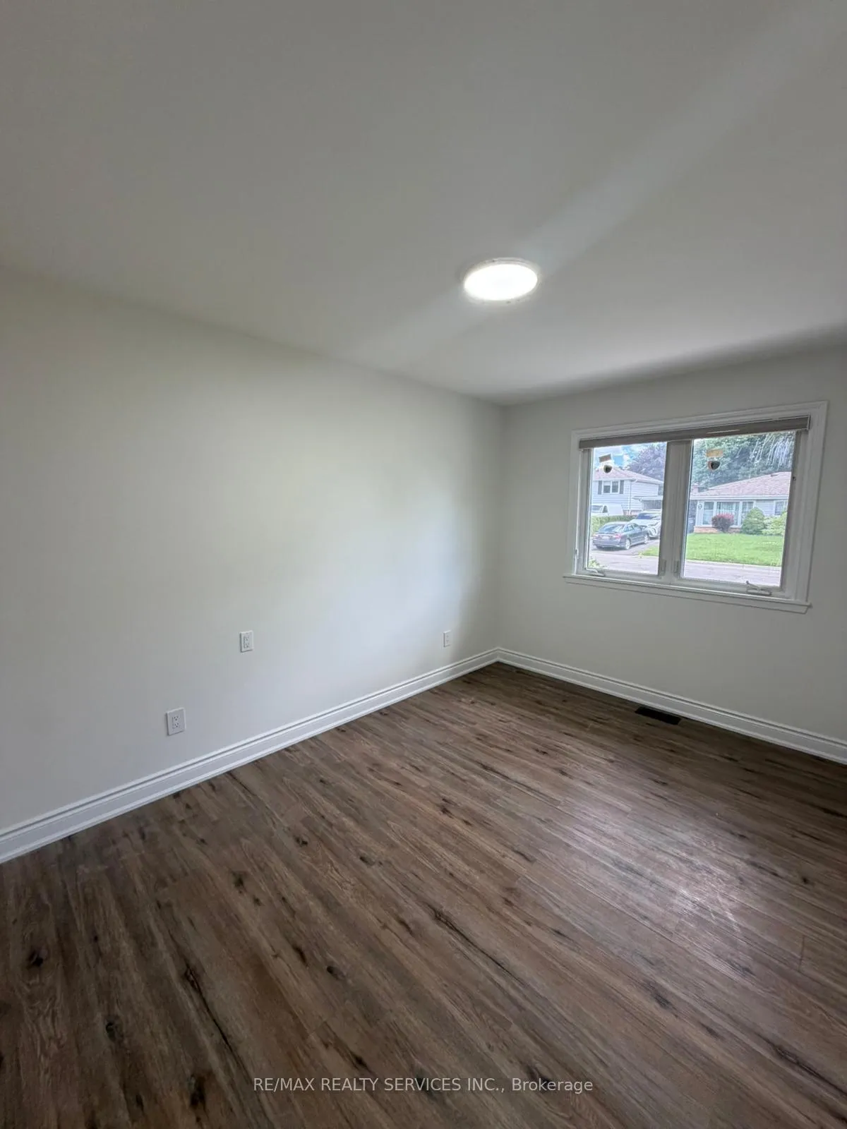 Photo 12 of 46 Staveley Crescent, Brampton, Brampton East — HOMEH