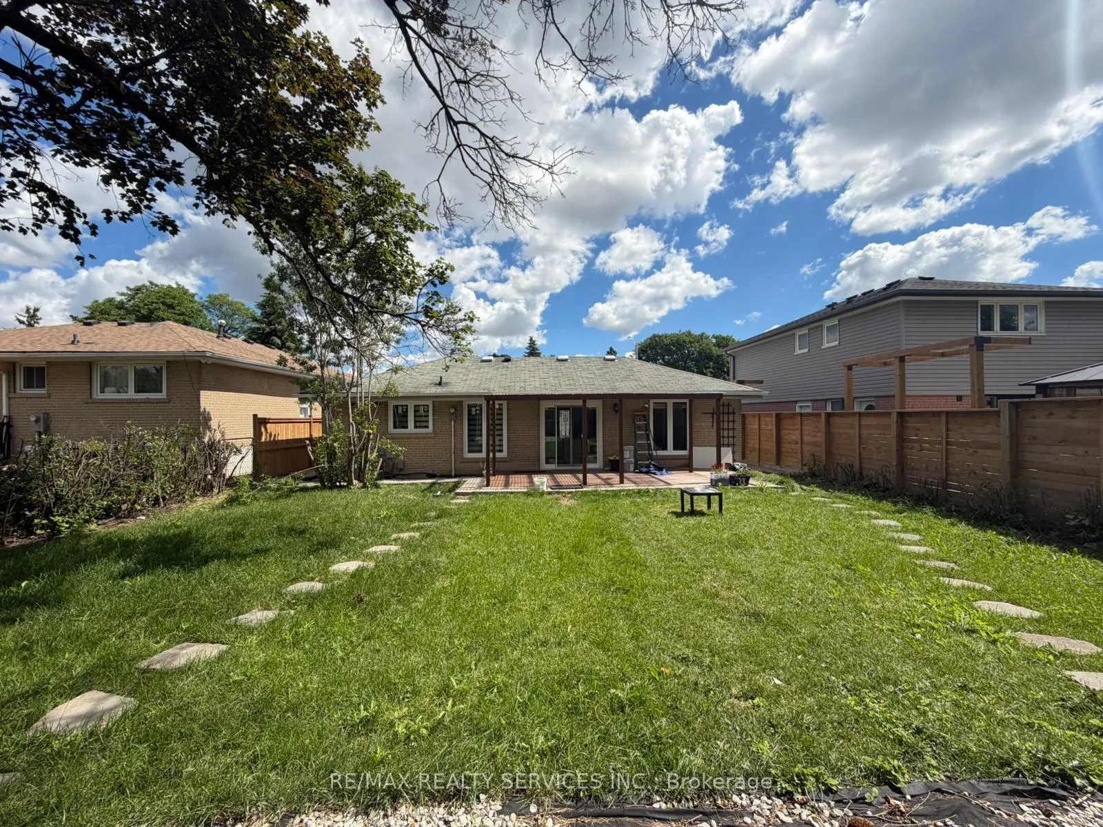 Photo 19 of 46 Staveley Crescent, Brampton, Brampton East — HOMEH