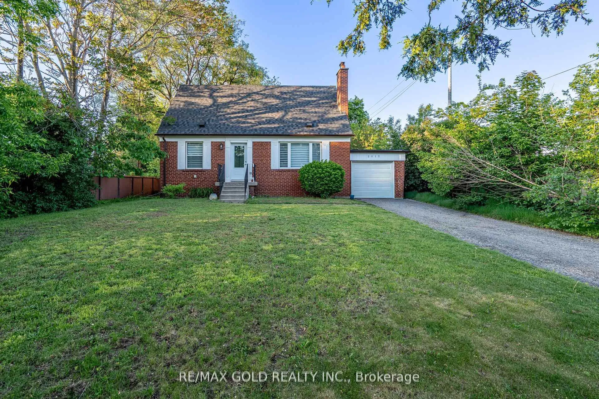 Photo 1 of 2015 Stanfield Road, Mississauga, Lakeview — HOMEH