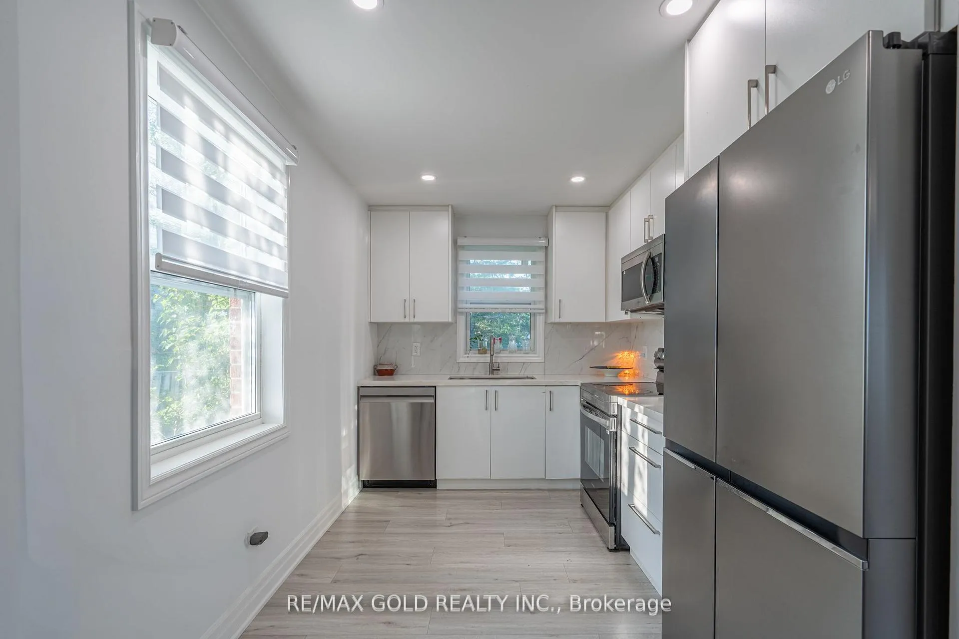 Photo 7 of 2015 Stanfield Road, Mississauga, Lakeview — HOMEH