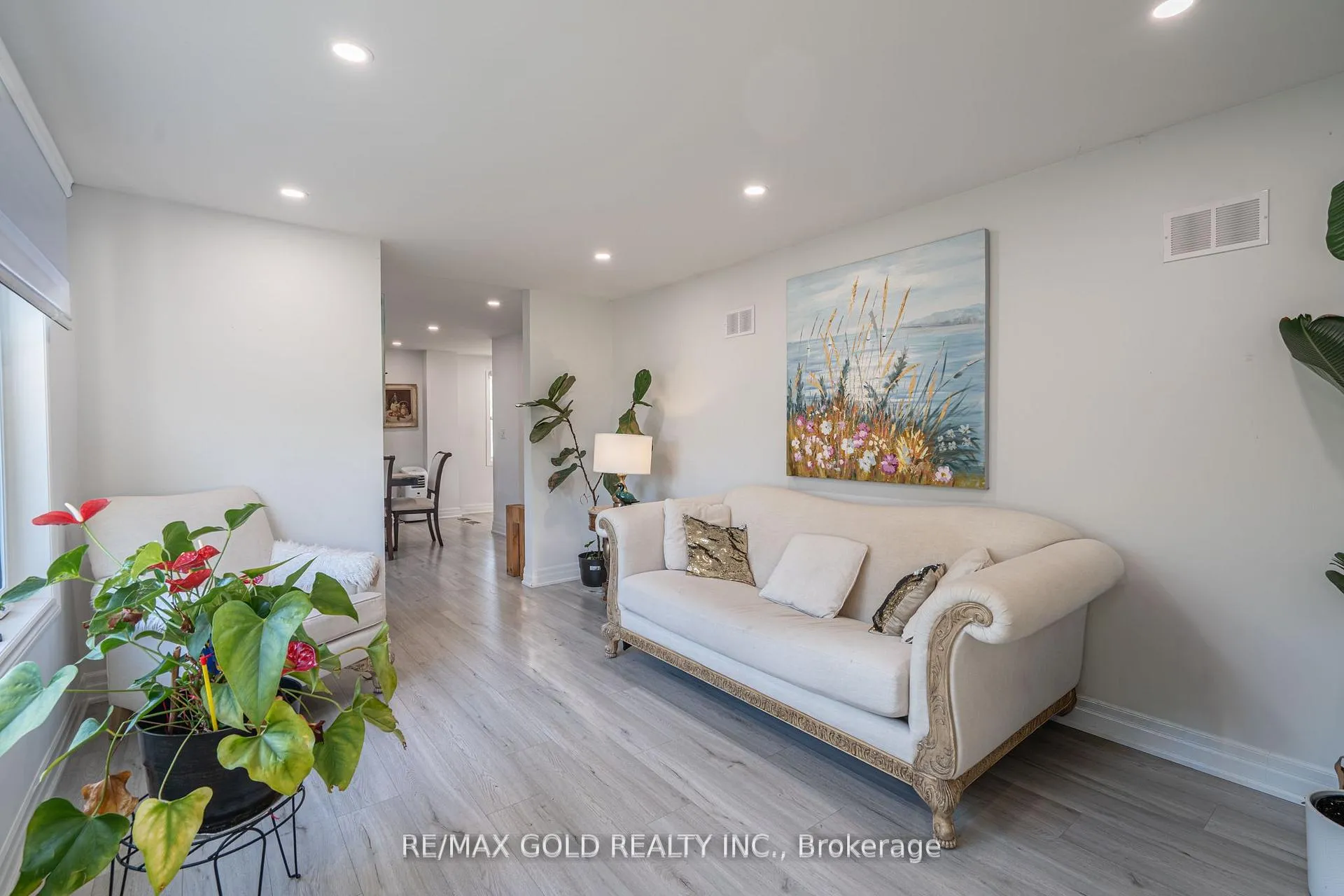 Photo 11 of 2015 Stanfield Road, Mississauga, Lakeview — HOMEH