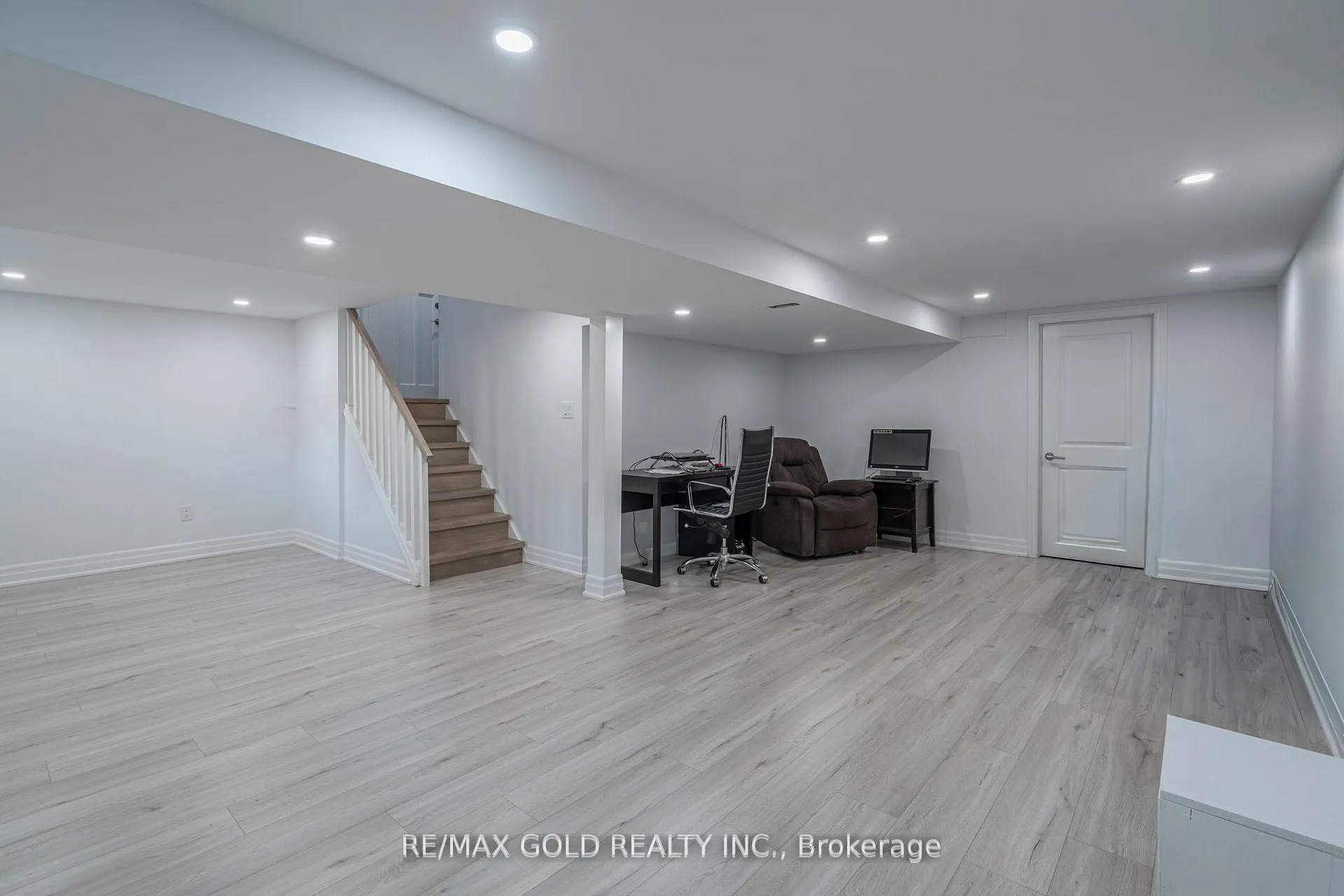 Photo 22 of 2015 Stanfield Road, Mississauga, Lakeview — HOMEH
