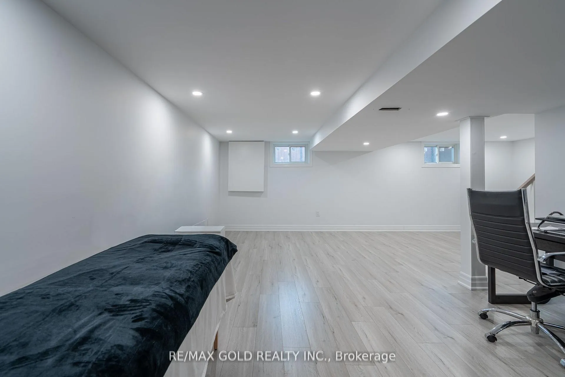 Photo 24 of 2015 Stanfield Road, Mississauga, Lakeview — HOMEH