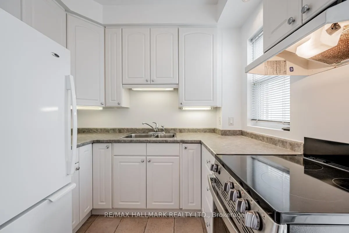 Photo 7 of Unit 2, 47 Manchester Avenue, Toronto, Dovercourt-Wallace Emerson-Junction — HOMEH