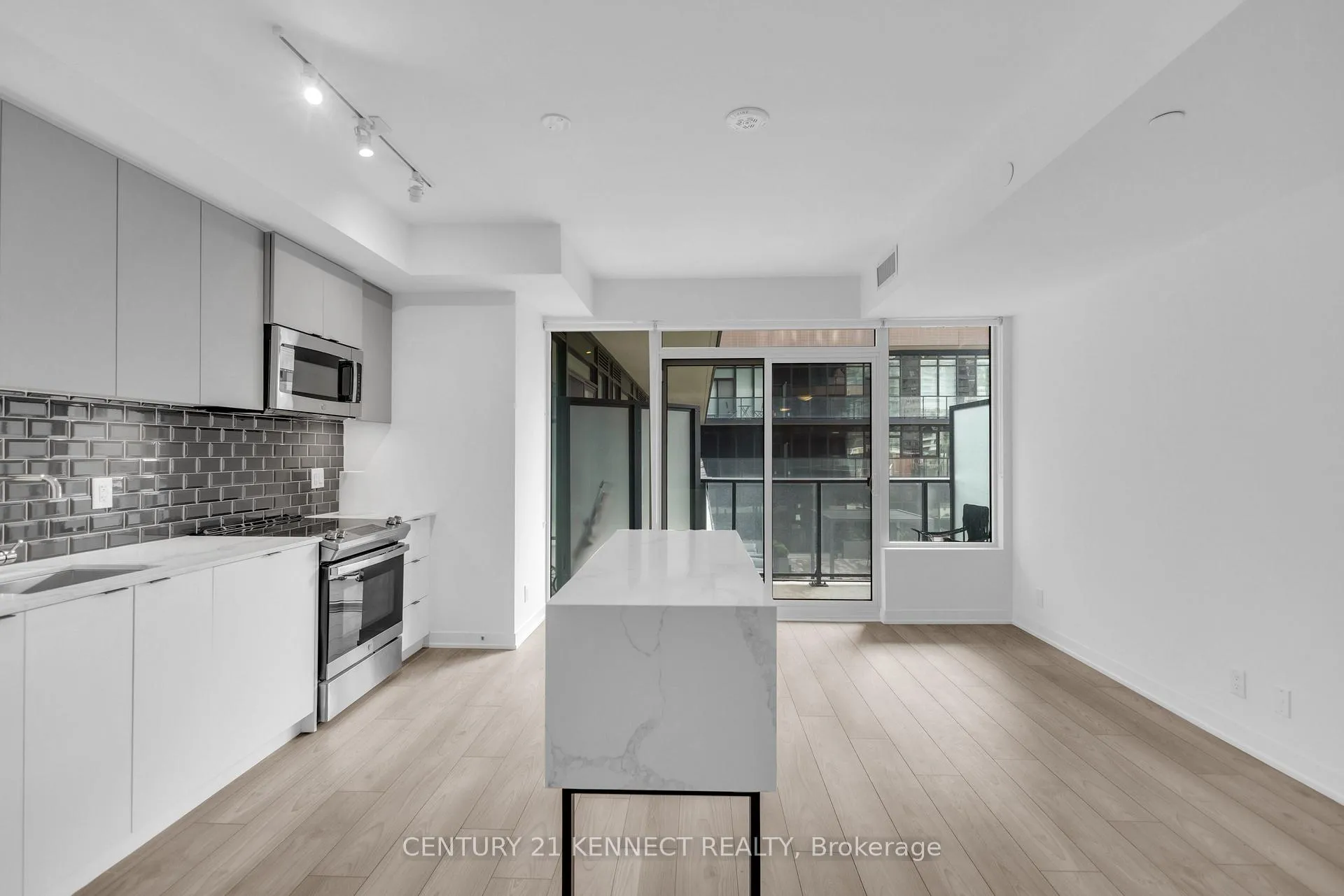 Photo 13 of Unit 307, 285 Dufferin Street, Toronto, South Parkdale — HOMEH