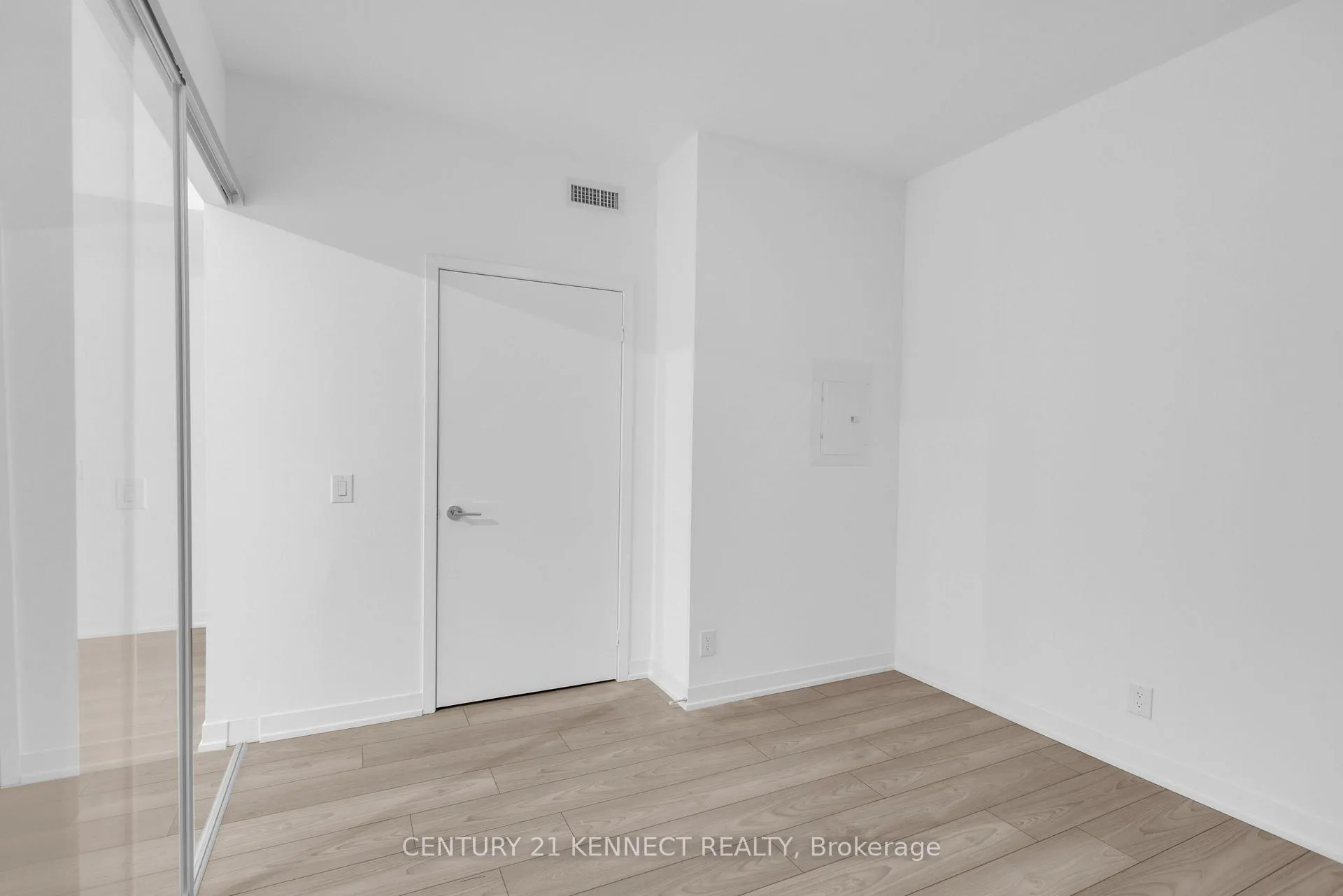 Photo 15 of Unit 307, 285 Dufferin Street, Toronto, South Parkdale — HOMEH