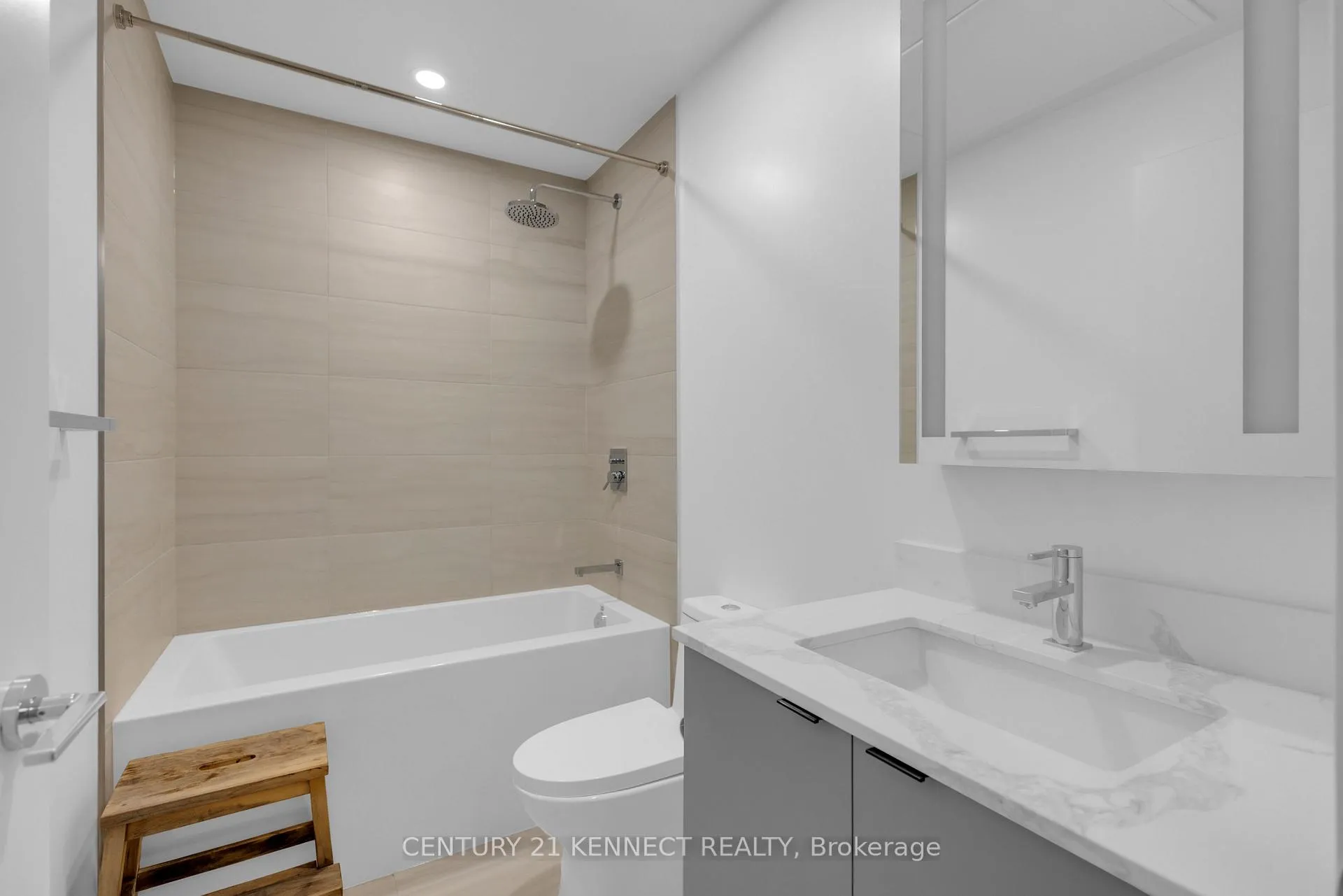 Photo 17 of Unit 307, 285 Dufferin Street, Toronto, South Parkdale — HOMEH