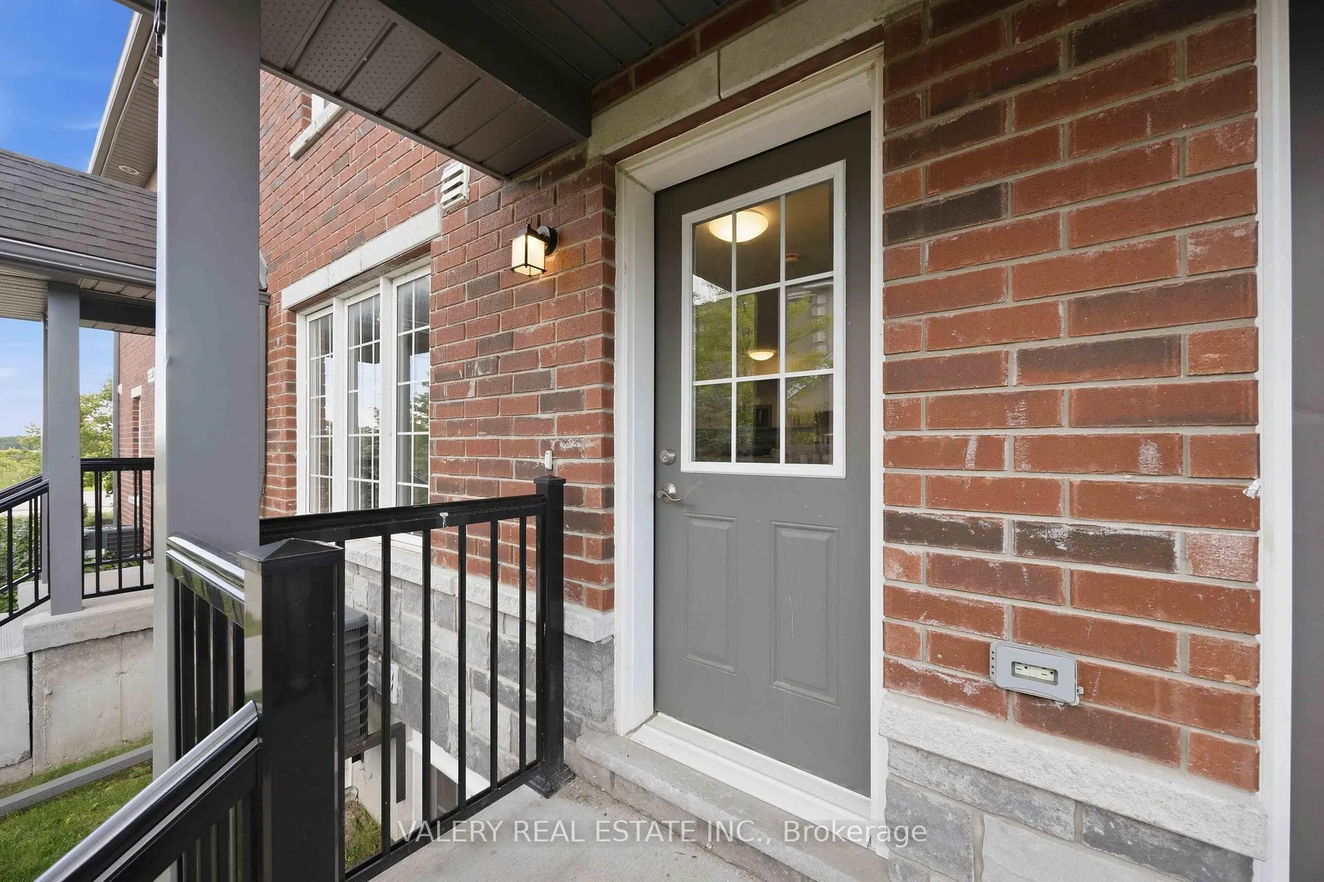 Photo 2 of Unit 14, 250 Penetanguishene Road, Barrie, Georgian Drive — HOMEH