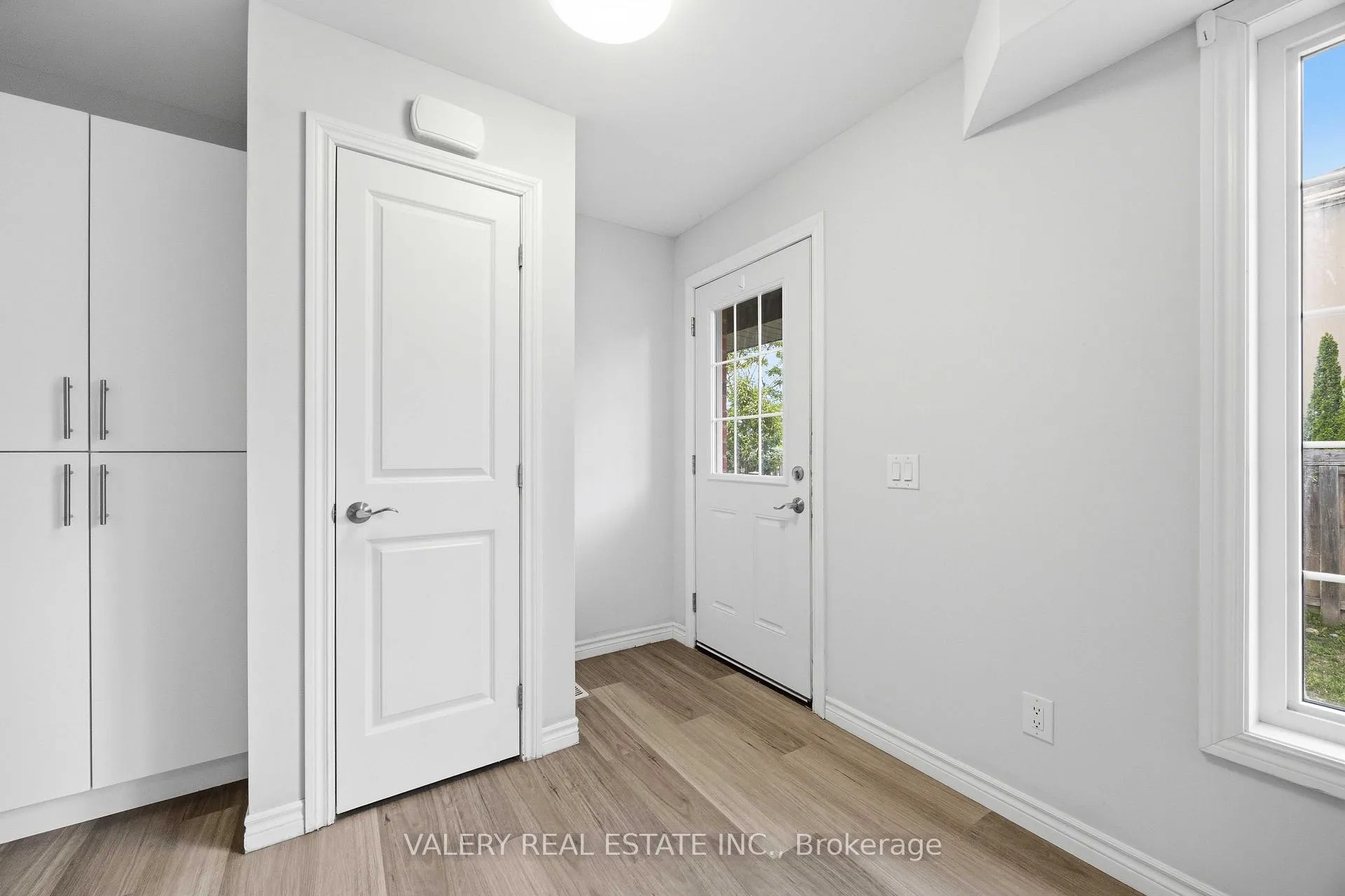 Photo 4 of Unit 14, 250 Penetanguishene Road, Barrie, Georgian Drive — HOMEH