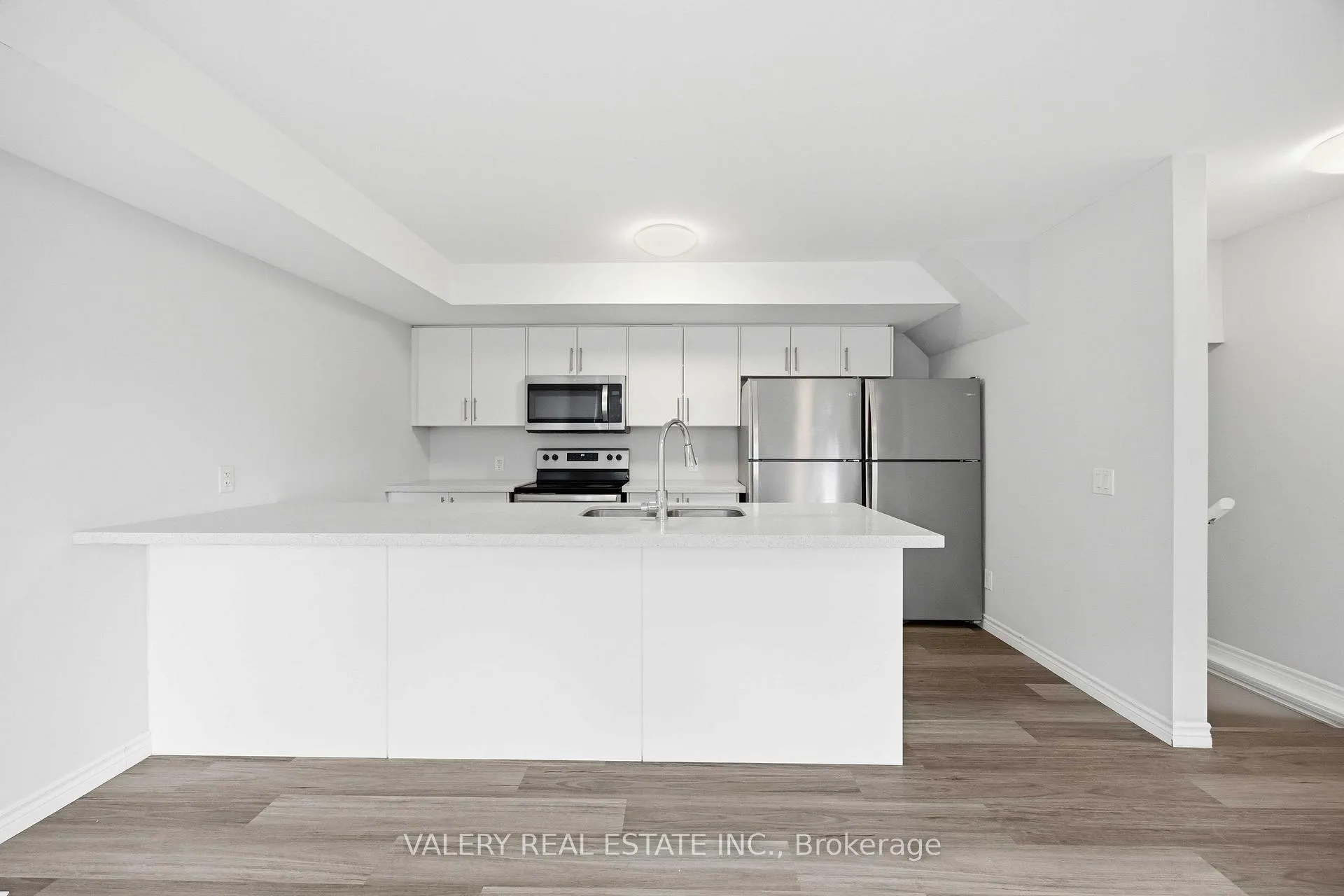 Photo 10 of Unit 14, 250 Penetanguishene Road, Barrie, Georgian Drive — HOMEH