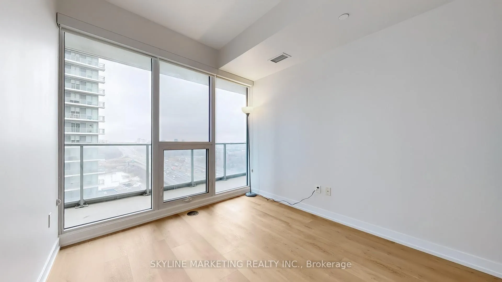 Photo 10 of Unit 1908, 115 McMahon Drive, North York, Bayview Village — HOMEH