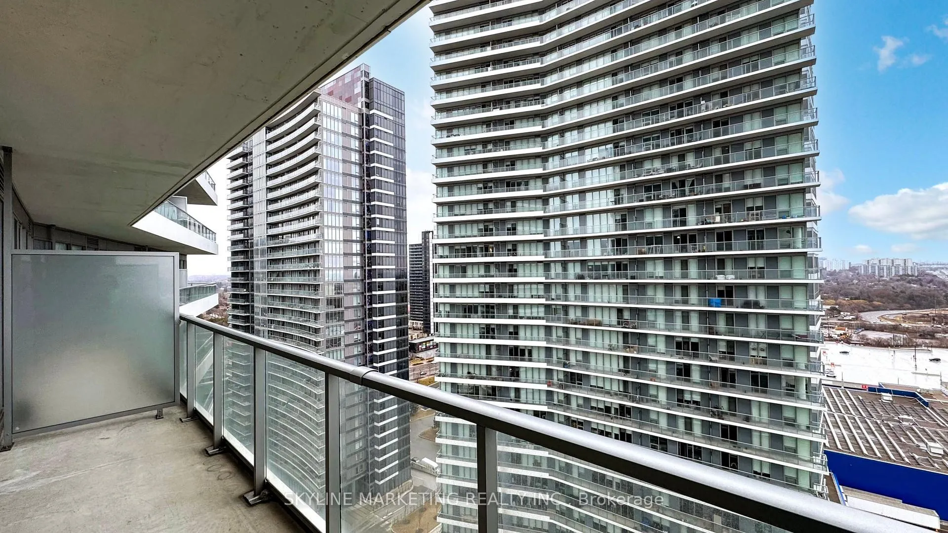 Photo 11 of Unit 1908, 115 McMahon Drive, North York, Bayview Village — HOMEH