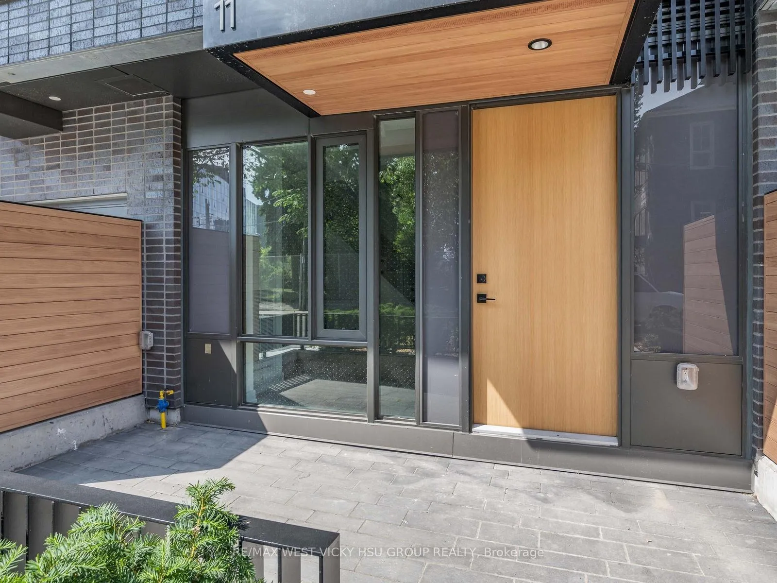 Photo 2 of Unit TH105 #6, 28 Eastern Avenue, Toronto, Moss Park — HOMEH