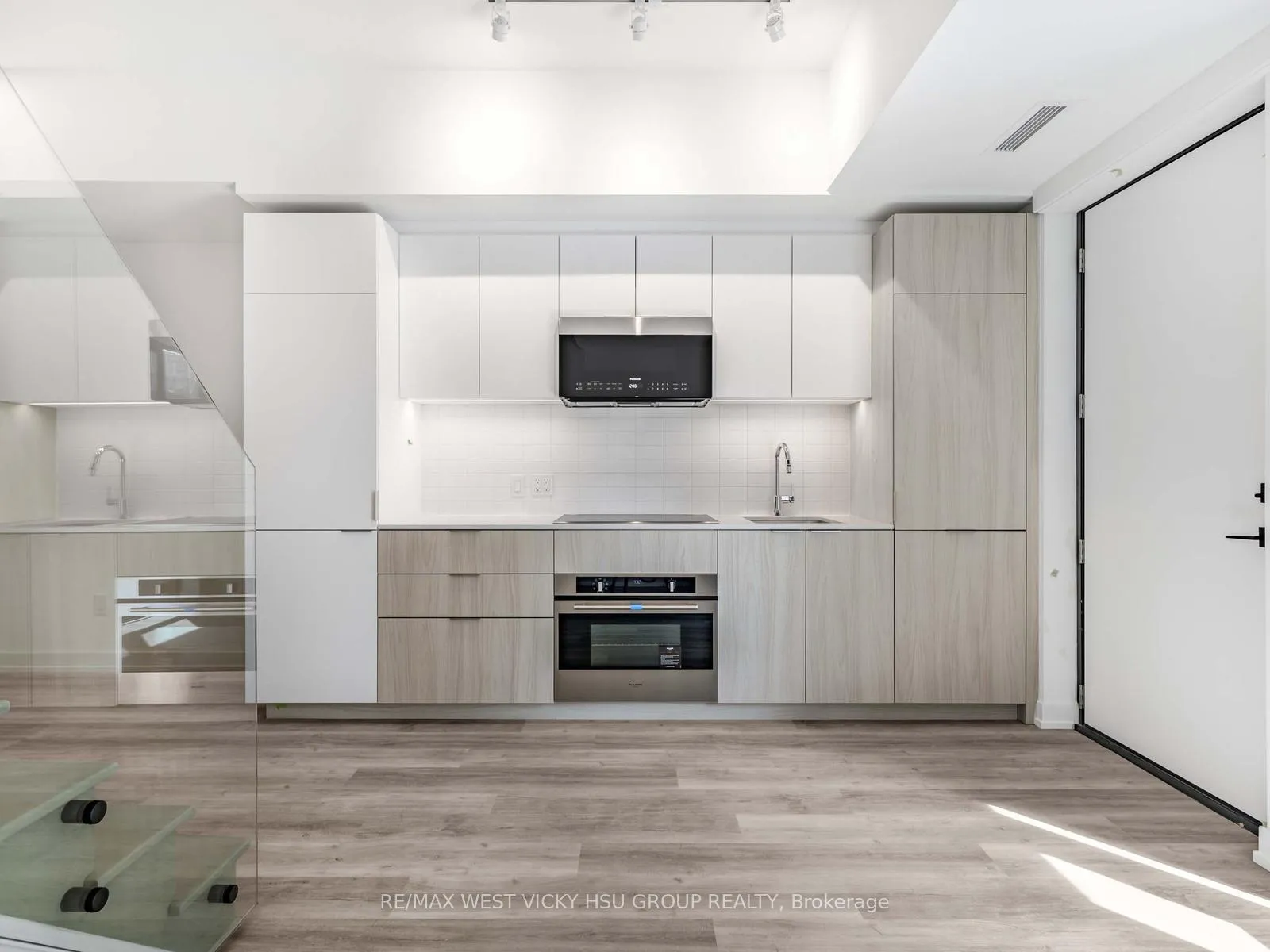 Photo 5 of Unit TH105 #6, 28 Eastern Avenue, Toronto, Moss Park — HOMEH