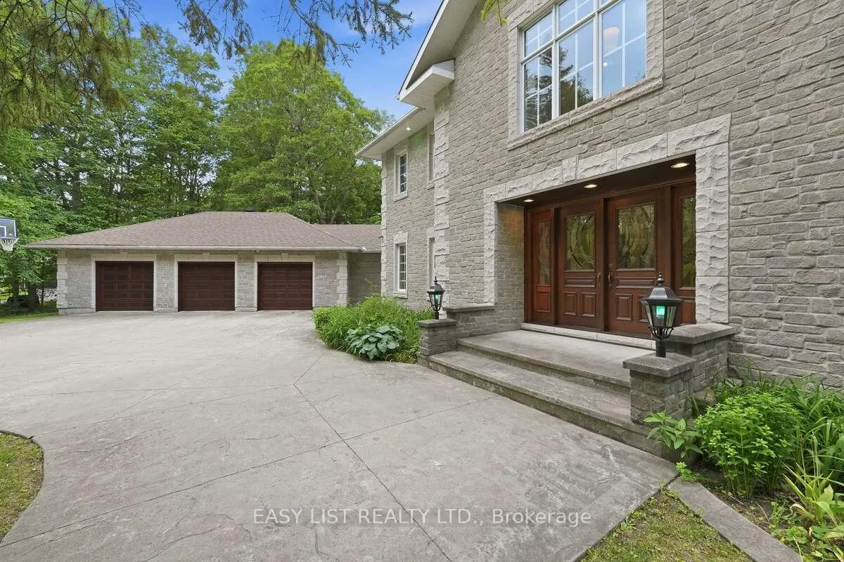 Photo 4 of 28 Marchbrook Circle, Ottawa, Kanata - Rural Kanata (Central) — HOMEH
