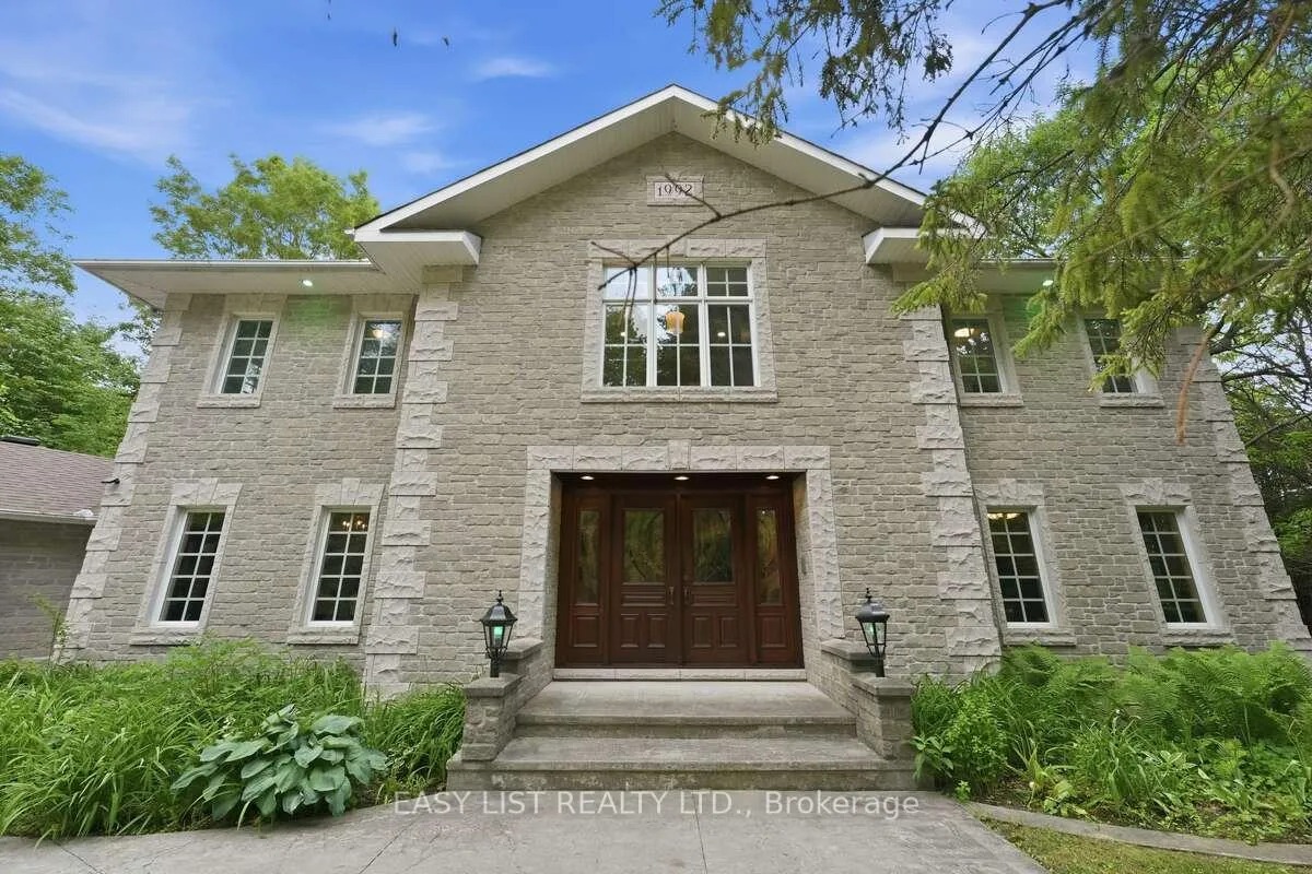 Photo 5 of 28 Marchbrook Circle, Ottawa, Kanata - Rural Kanata (Central) — HOMEH