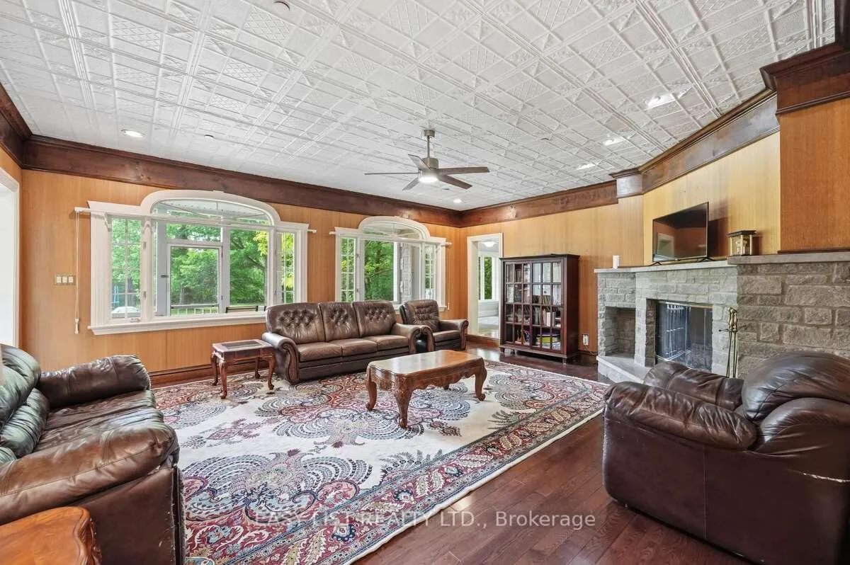 Photo 11 of 28 Marchbrook Circle, Ottawa, Kanata - Rural Kanata (Central) — HOMEH