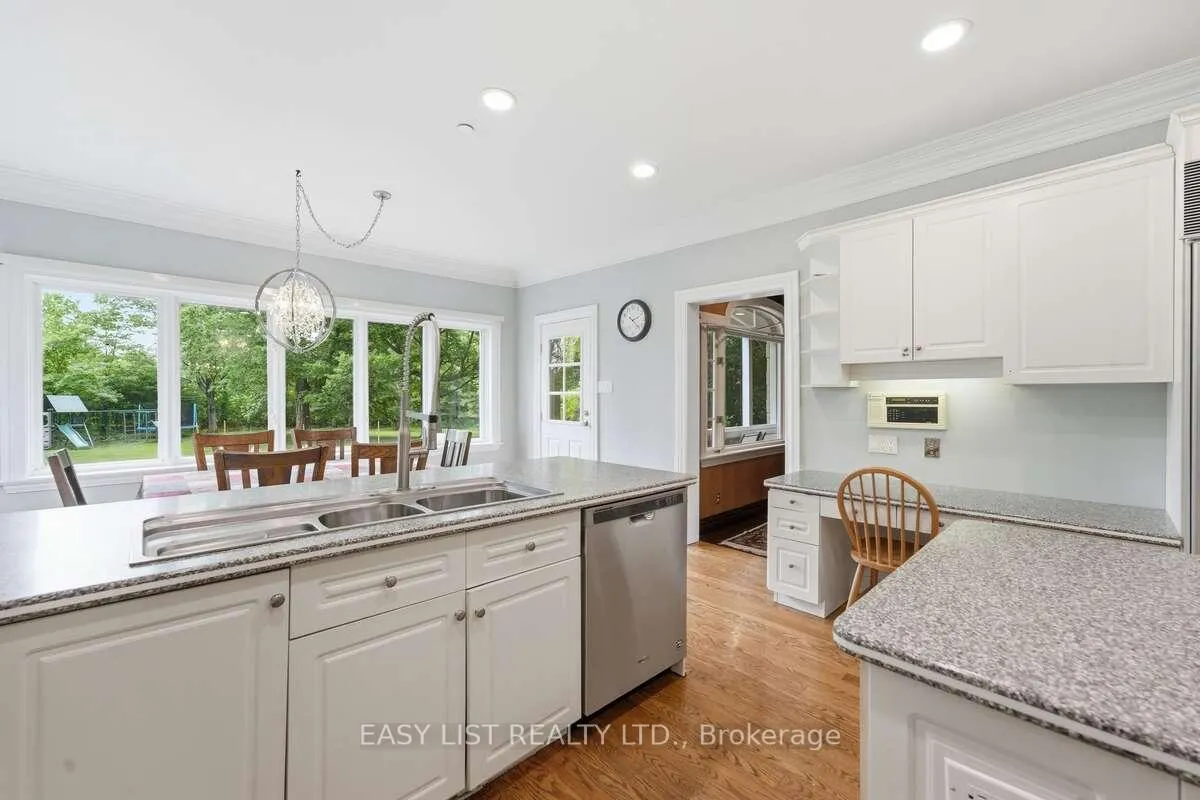 Photo 17 of 28 Marchbrook Circle, Ottawa, Kanata - Rural Kanata (Central) — HOMEH