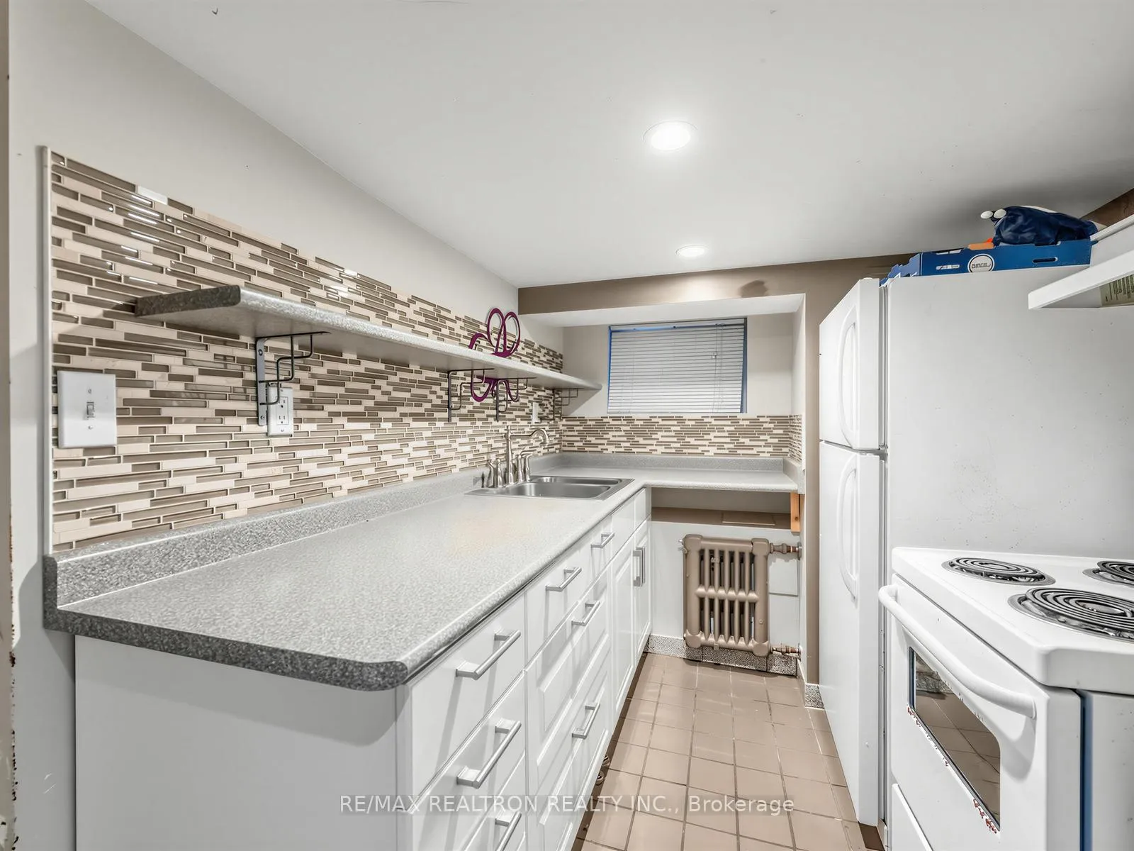 Photo 5 of 425 Clinton Street, Toronto, The Annex — HOMEH