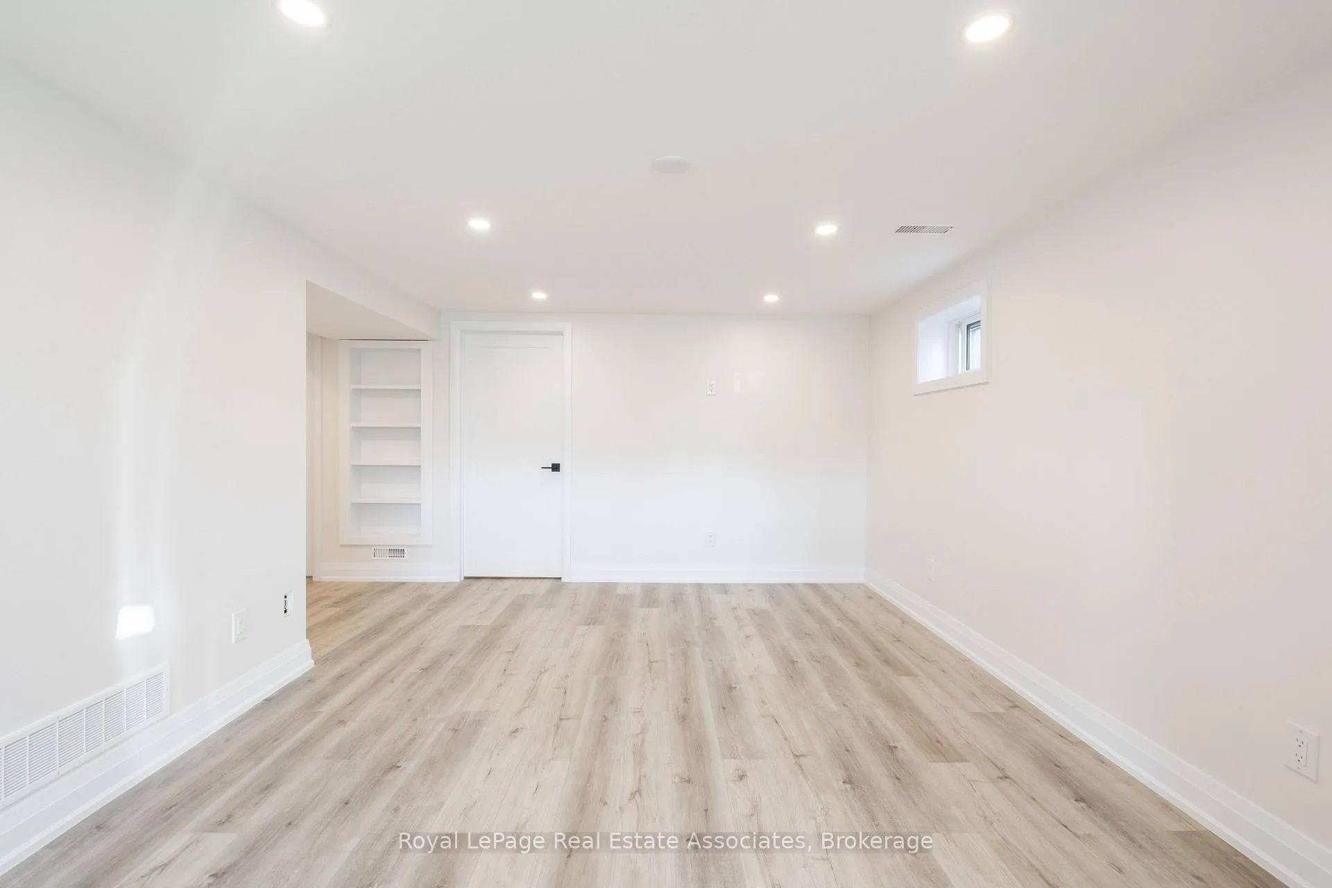Photo 9 of 259 Fernwood Crescent, Hamilton, Hampton Heights — HOMEH