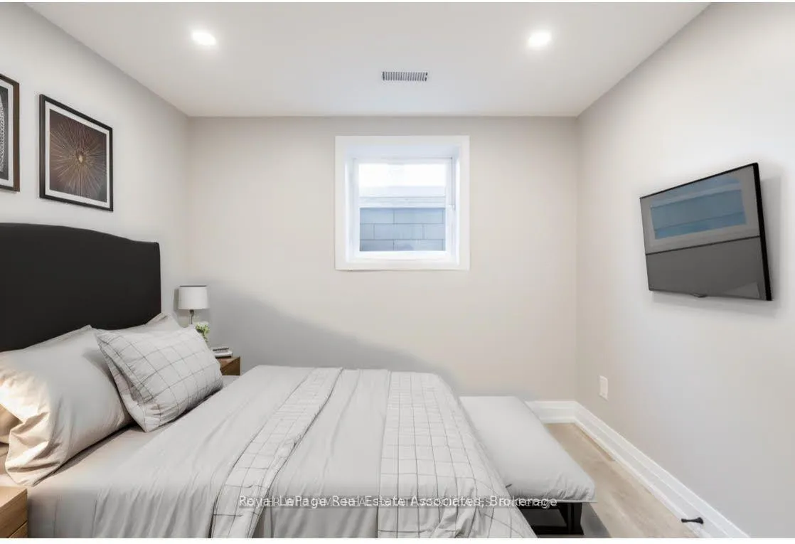 Photo 13 of 259 Fernwood Crescent, Hamilton, Hampton Heights — HOMEH