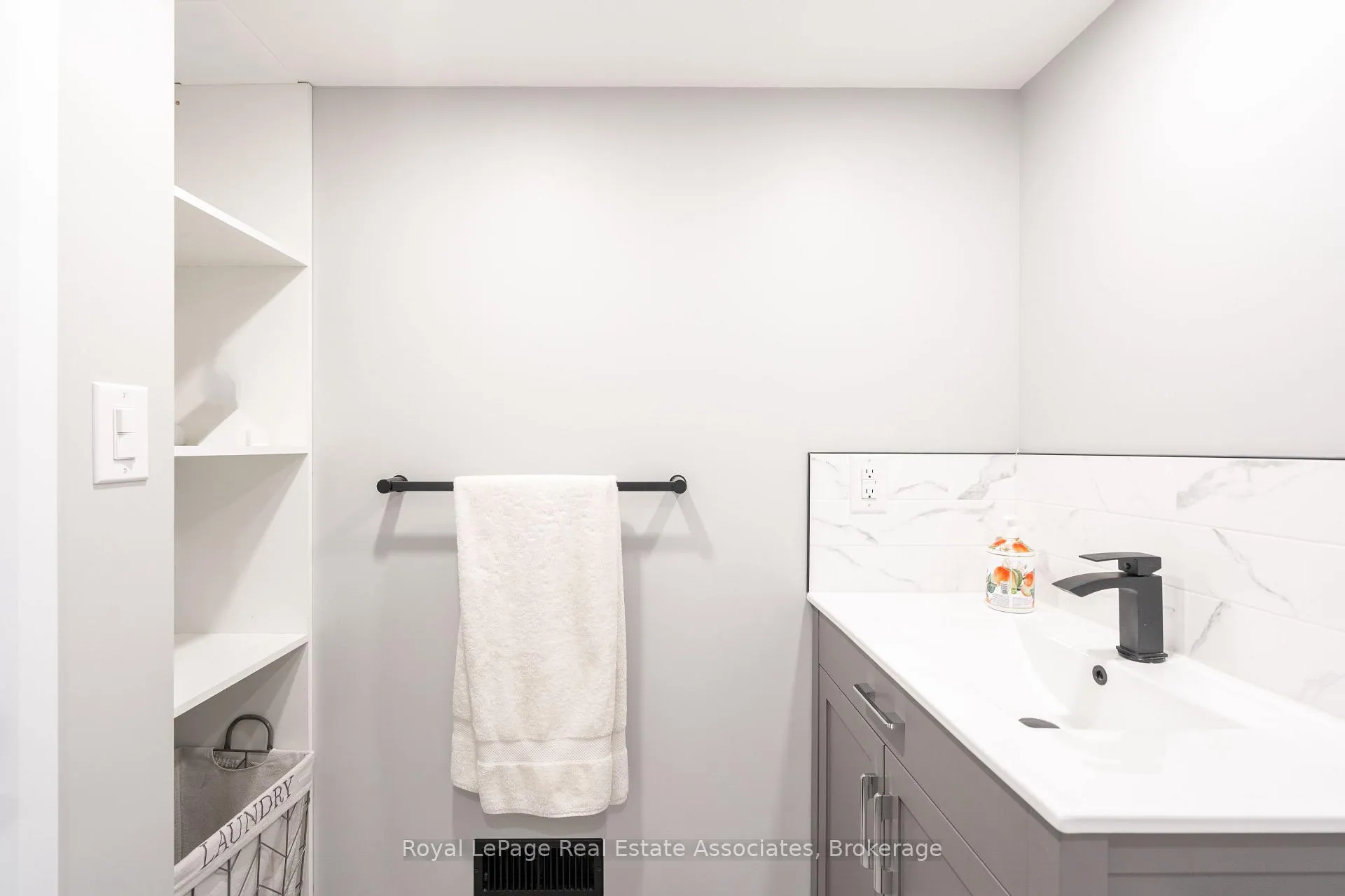 Photo 19 of 259 Fernwood Crescent, Hamilton, Hampton Heights — HOMEH