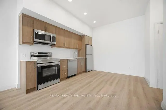 Photo 14 of Unit 103, 1333 Weber Street E, Kitchener, Stanley Park — HOMEH