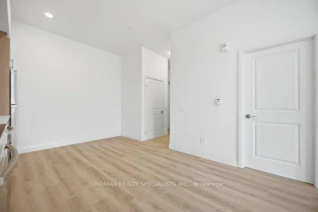 Photo 15 of Unit 103, 1333 Weber Street E, Kitchener, Stanley Park — HOMEH