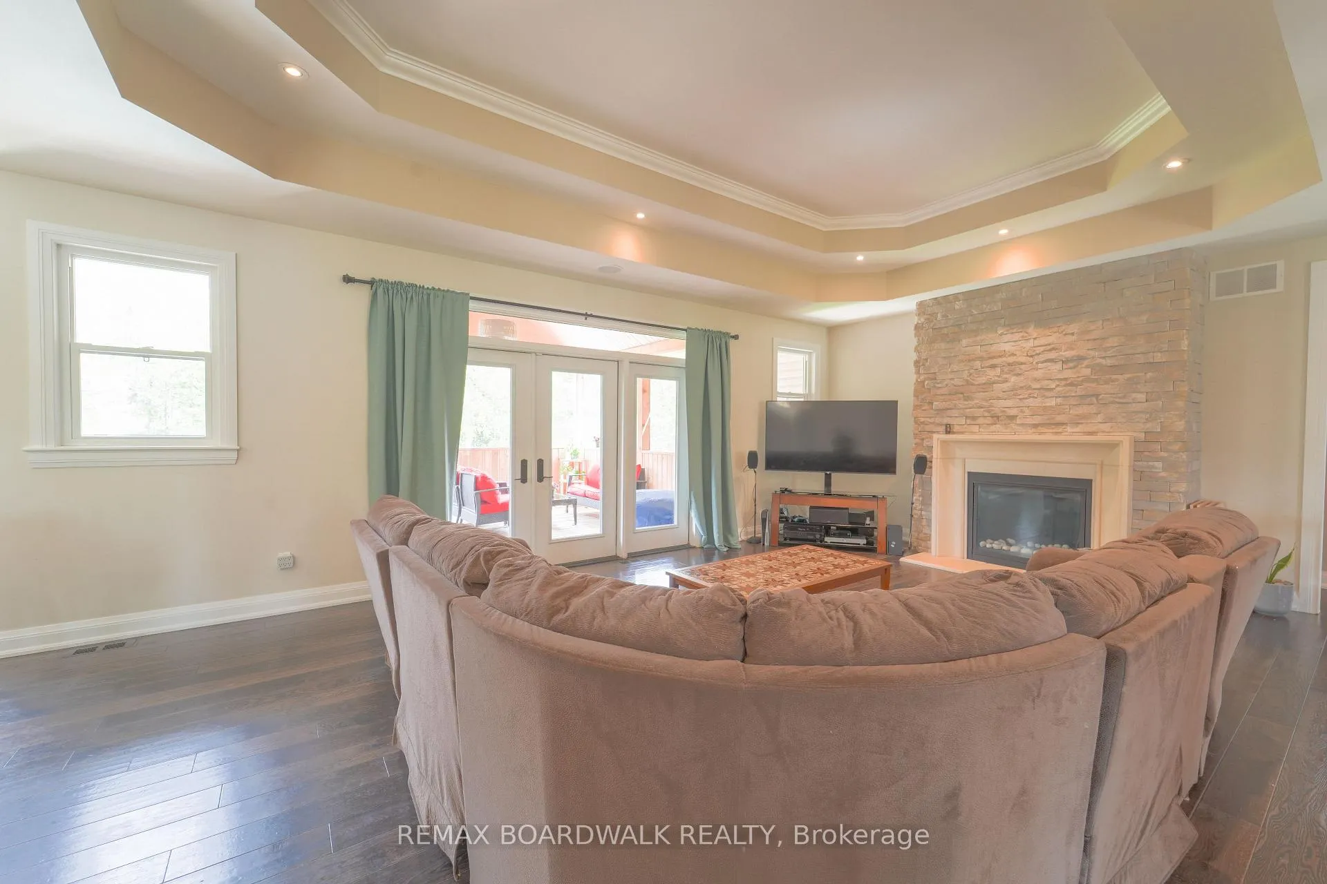 Photo 8 of 49 Sawgrass Circle, Ottawa, Remainder of Stittsville & Area — HOMEH