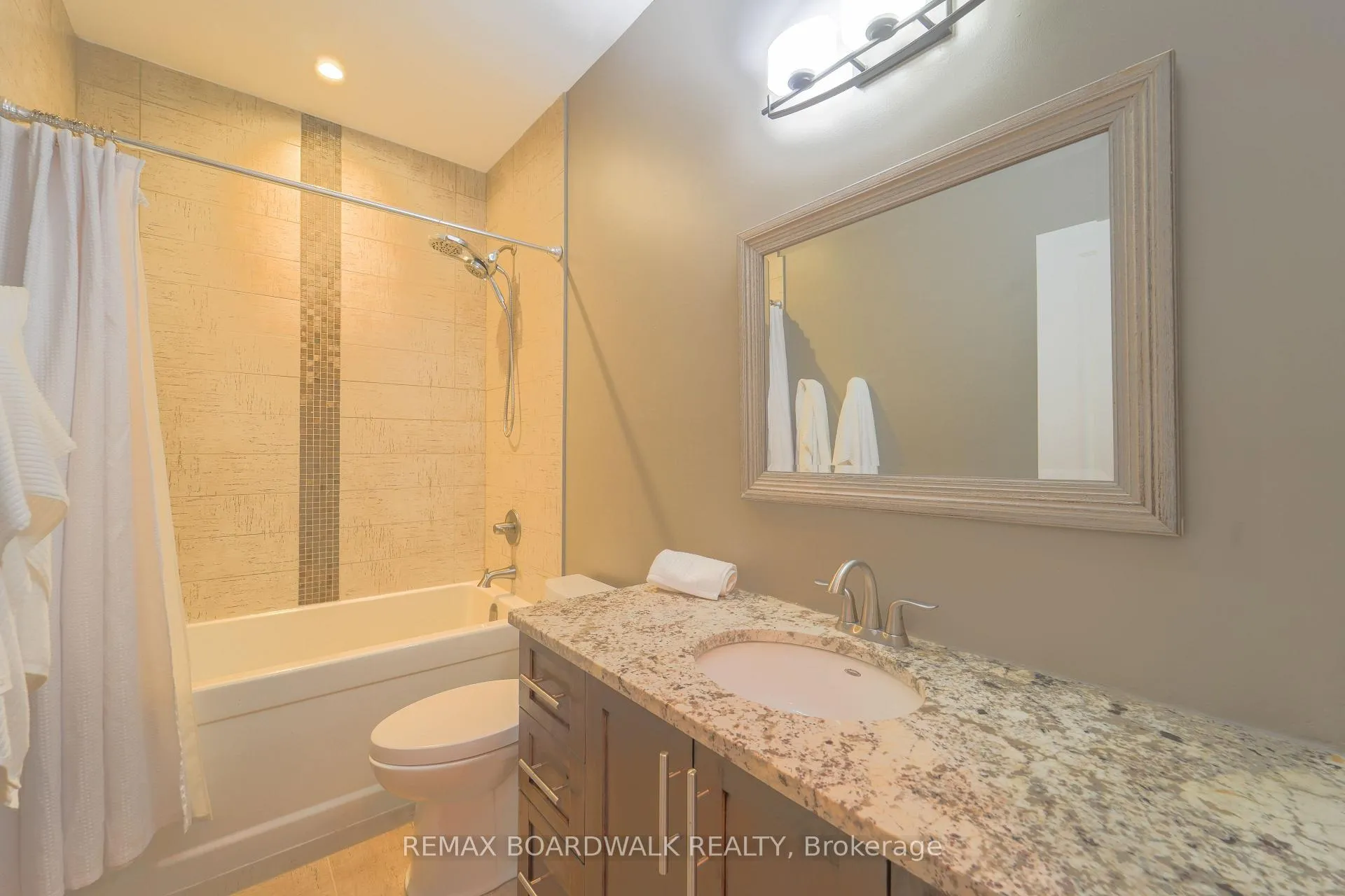 Photo 30 of 49 Sawgrass Circle, Ottawa, Remainder of Stittsville & Area — HOMEH