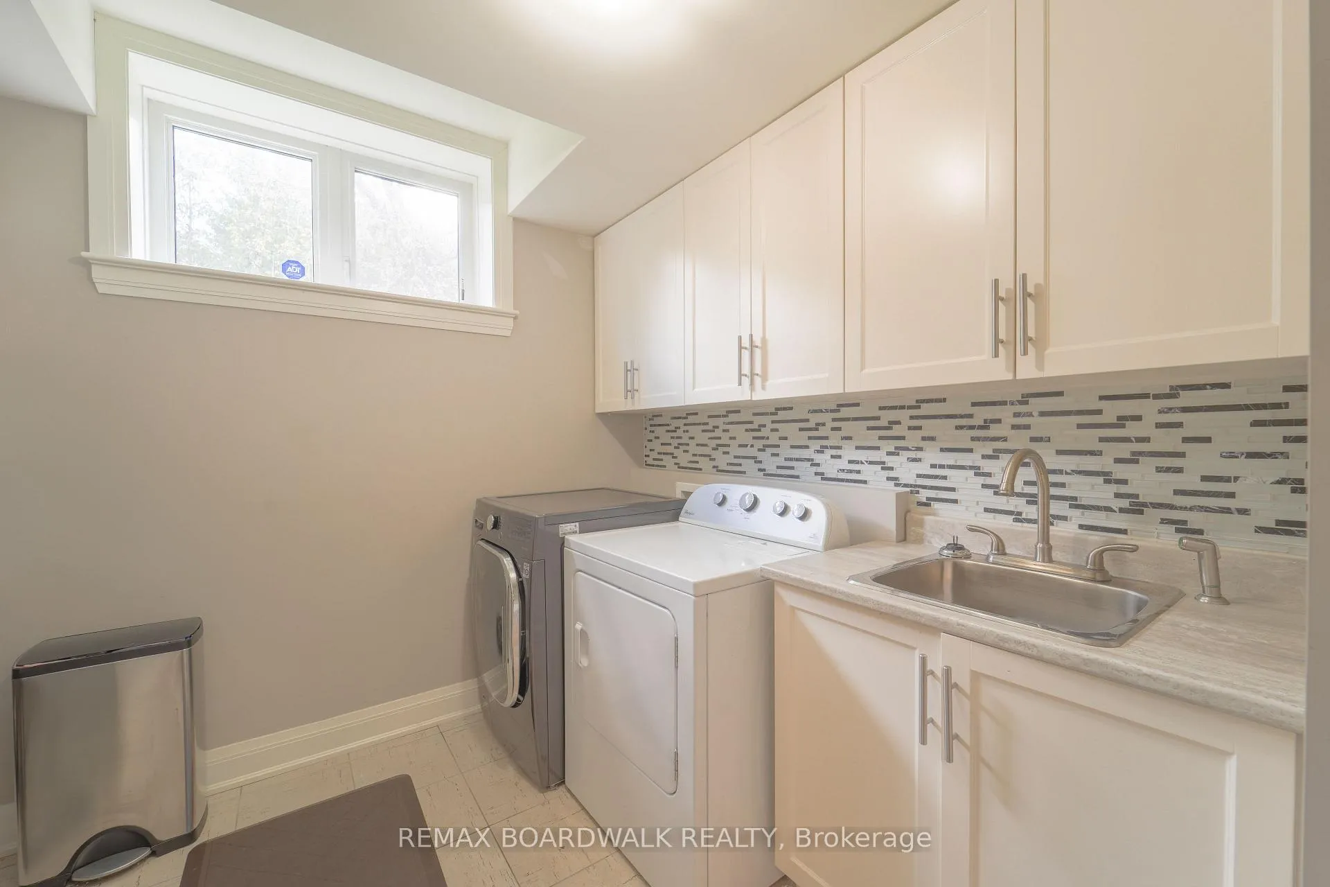 Photo 46 of 49 Sawgrass Circle, Ottawa, Remainder of Stittsville & Area — HOMEH