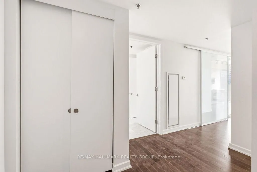 Photo 4 of Unit 701, 300 Lisgar Street, Ottawa, Ottawa Centre — HOMEH