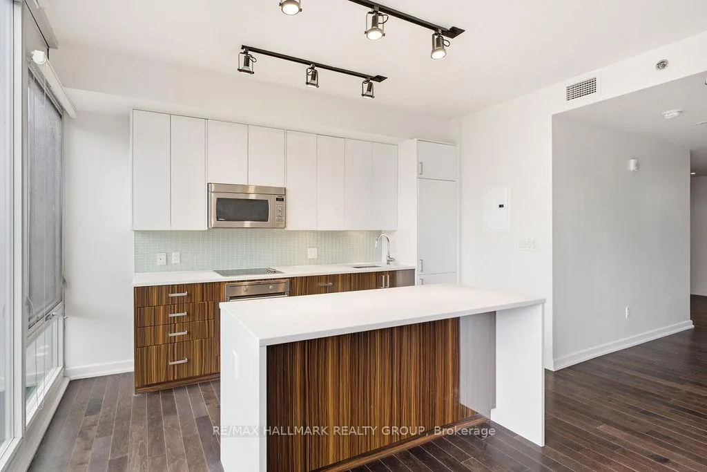 Photo 8 of Unit 701, 300 Lisgar Street, Ottawa, Ottawa Centre — HOMEH