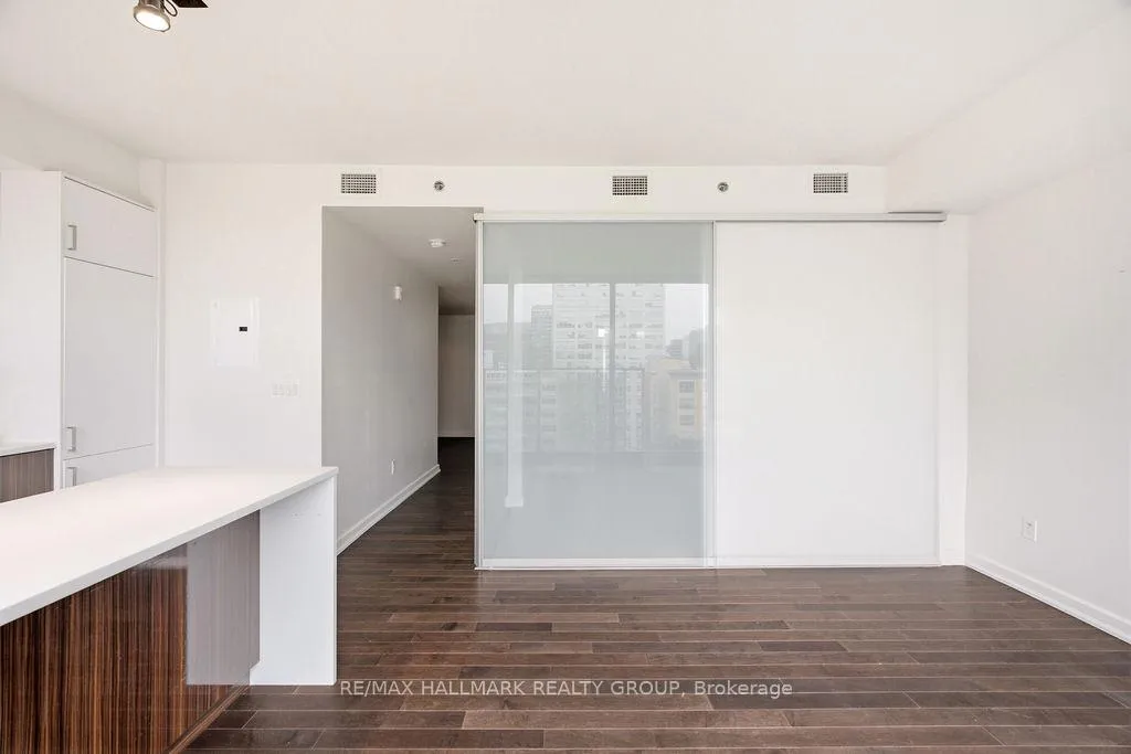 Photo 11 of Unit 701, 300 Lisgar Street, Ottawa, Ottawa Centre — HOMEH
