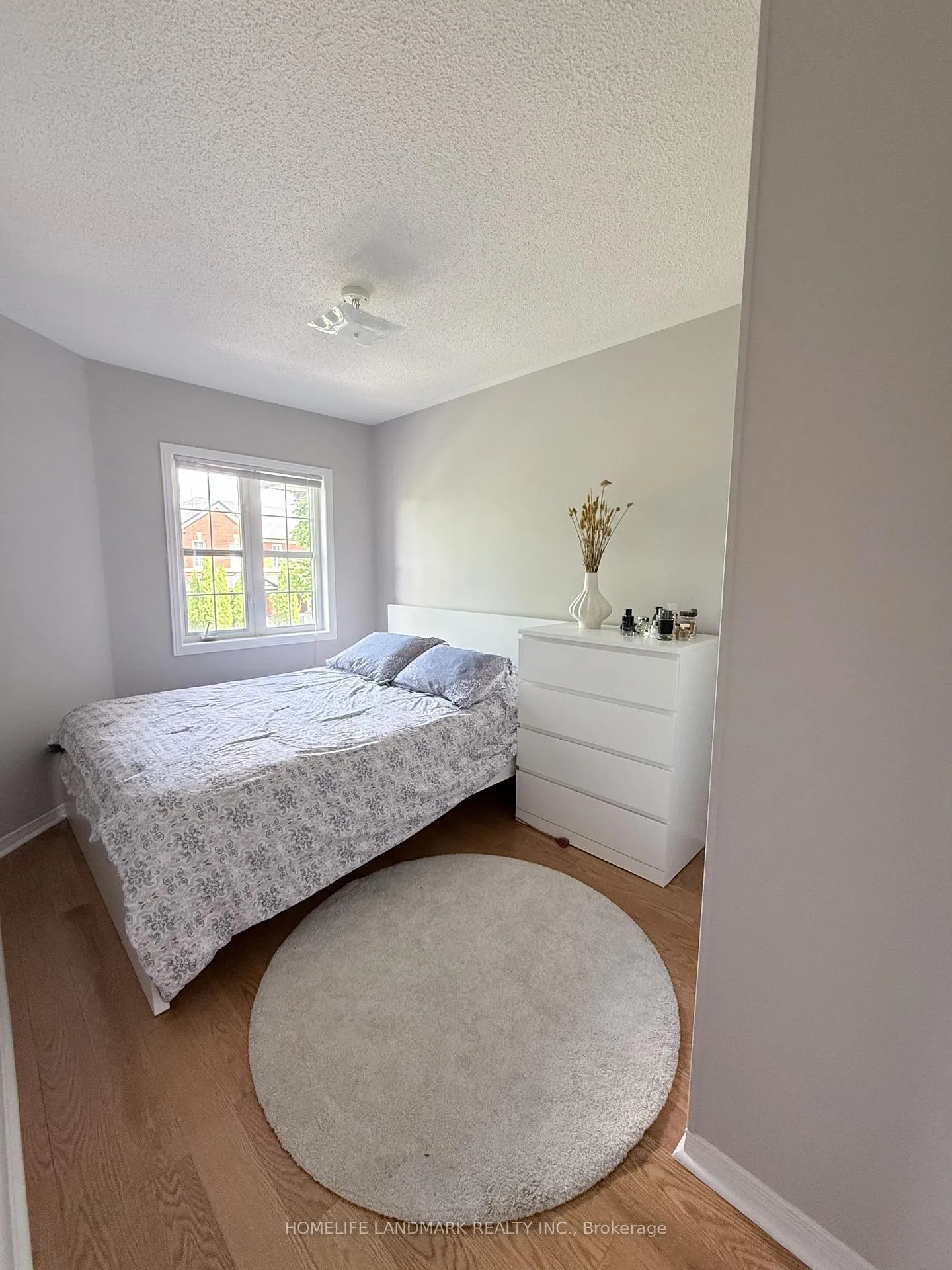 Photo 13 of 69 Selkirk Drive, Richmond Hill, Langstaff — HOMEH