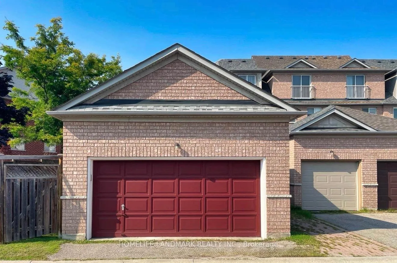 Photo 34 of 69 Selkirk Drive, Richmond Hill, Langstaff — HOMEH