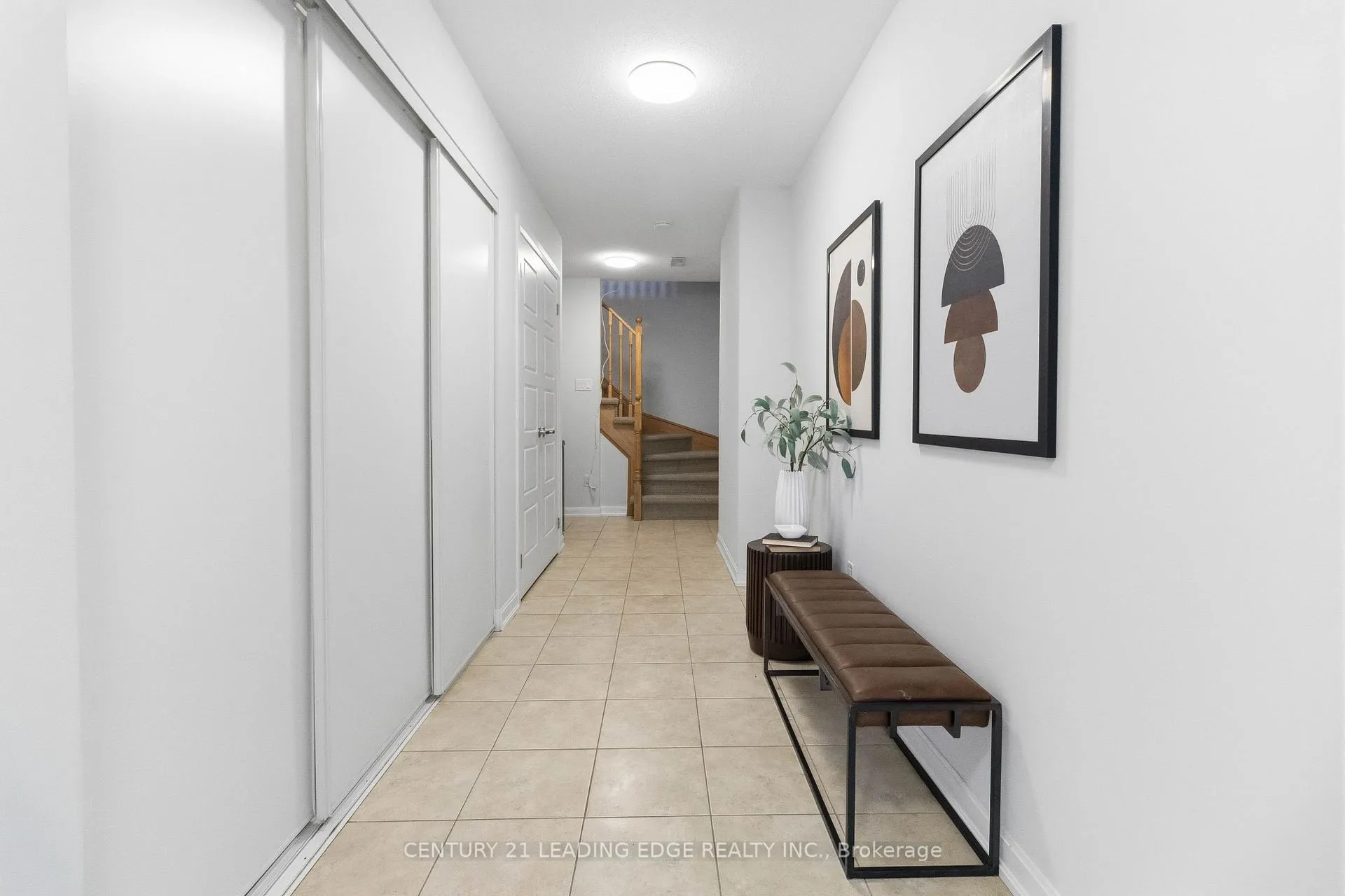 Photo 3 of Unit 106, 165 Hampshire Way, Milton, Dempsey — HOMEH