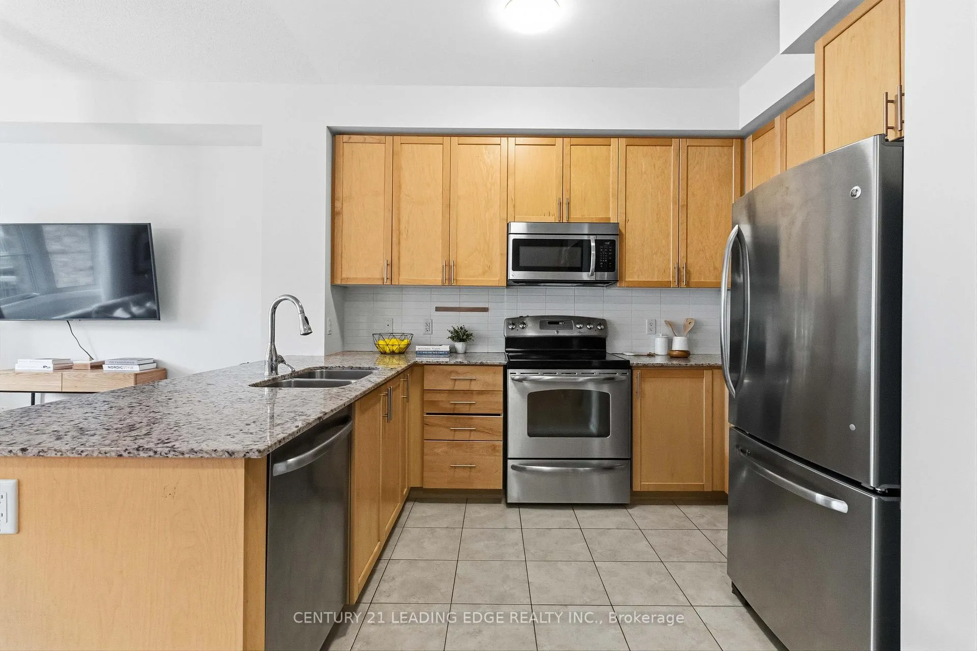 Photo 10 of Unit 106, 165 Hampshire Way, Milton, Dempsey — HOMEH