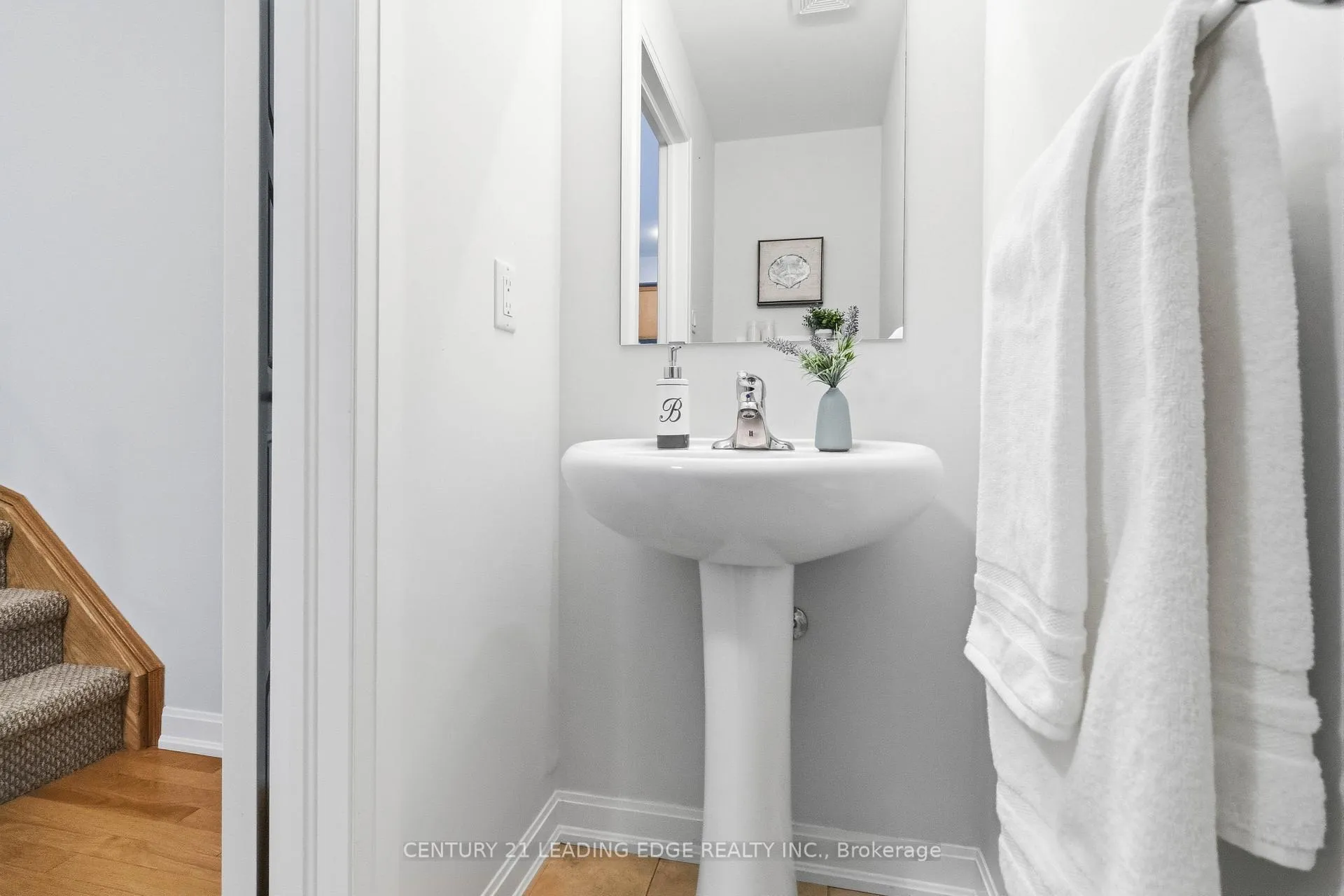 Photo 12 of Unit 106, 165 Hampshire Way, Milton, Dempsey — HOMEH