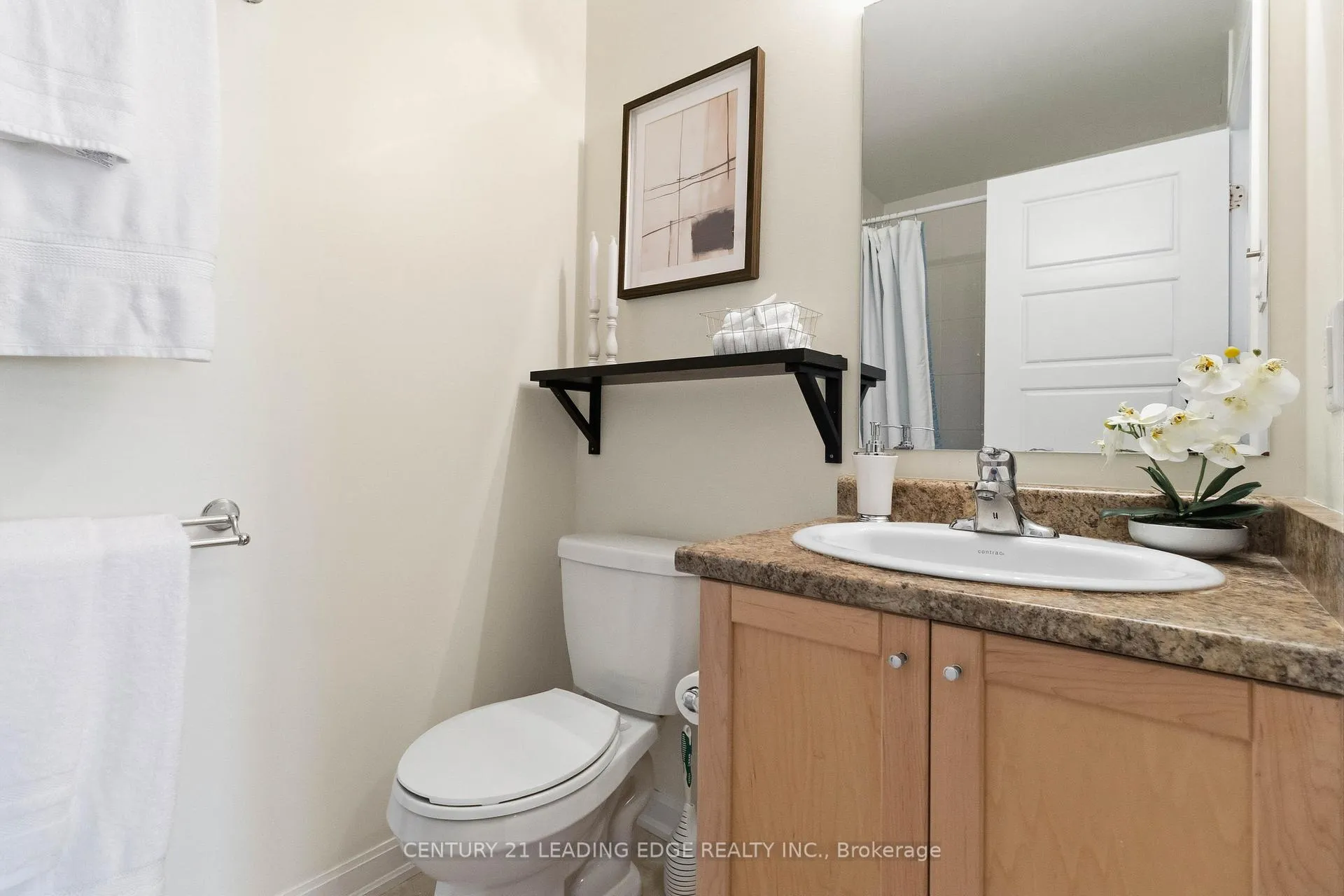 Photo 22 of Unit 106, 165 Hampshire Way, Milton, Dempsey — HOMEH