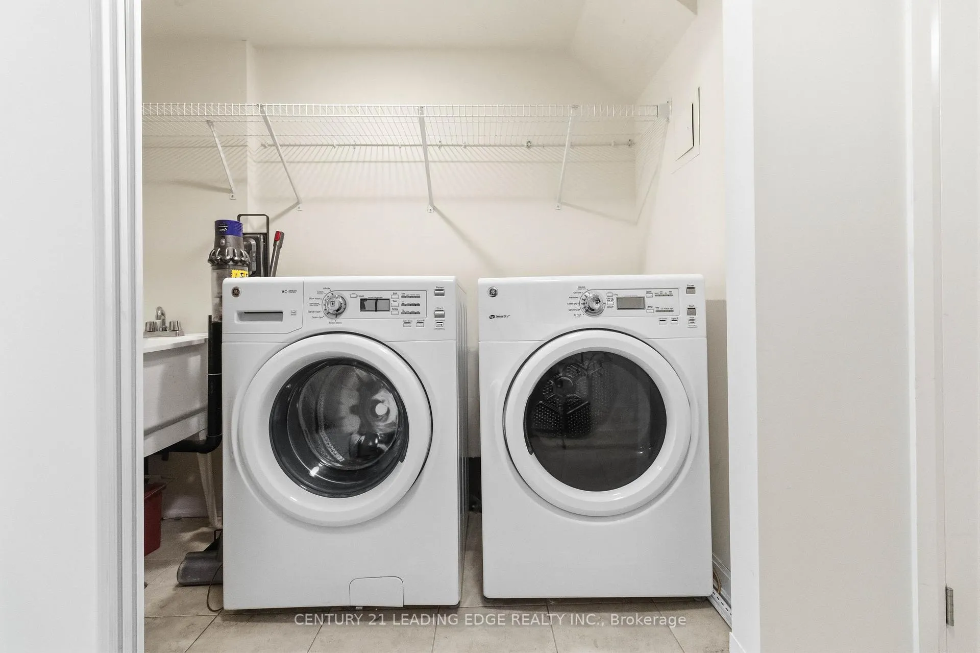 Photo 28 of Unit 106, 165 Hampshire Way, Milton, Dempsey — HOMEH