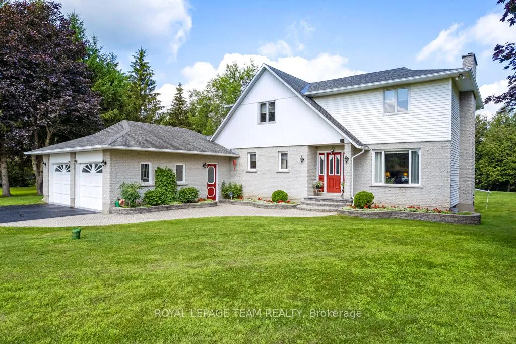 Photo 1 of 17 Maric Trail, North Grenville, Kemptville — HOMEH