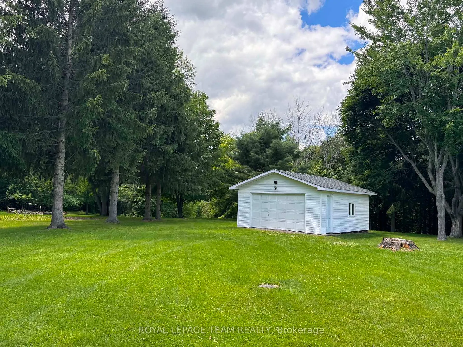 Photo 39 of 17 Maric Trail, North Grenville, Kemptville — HOMEH
